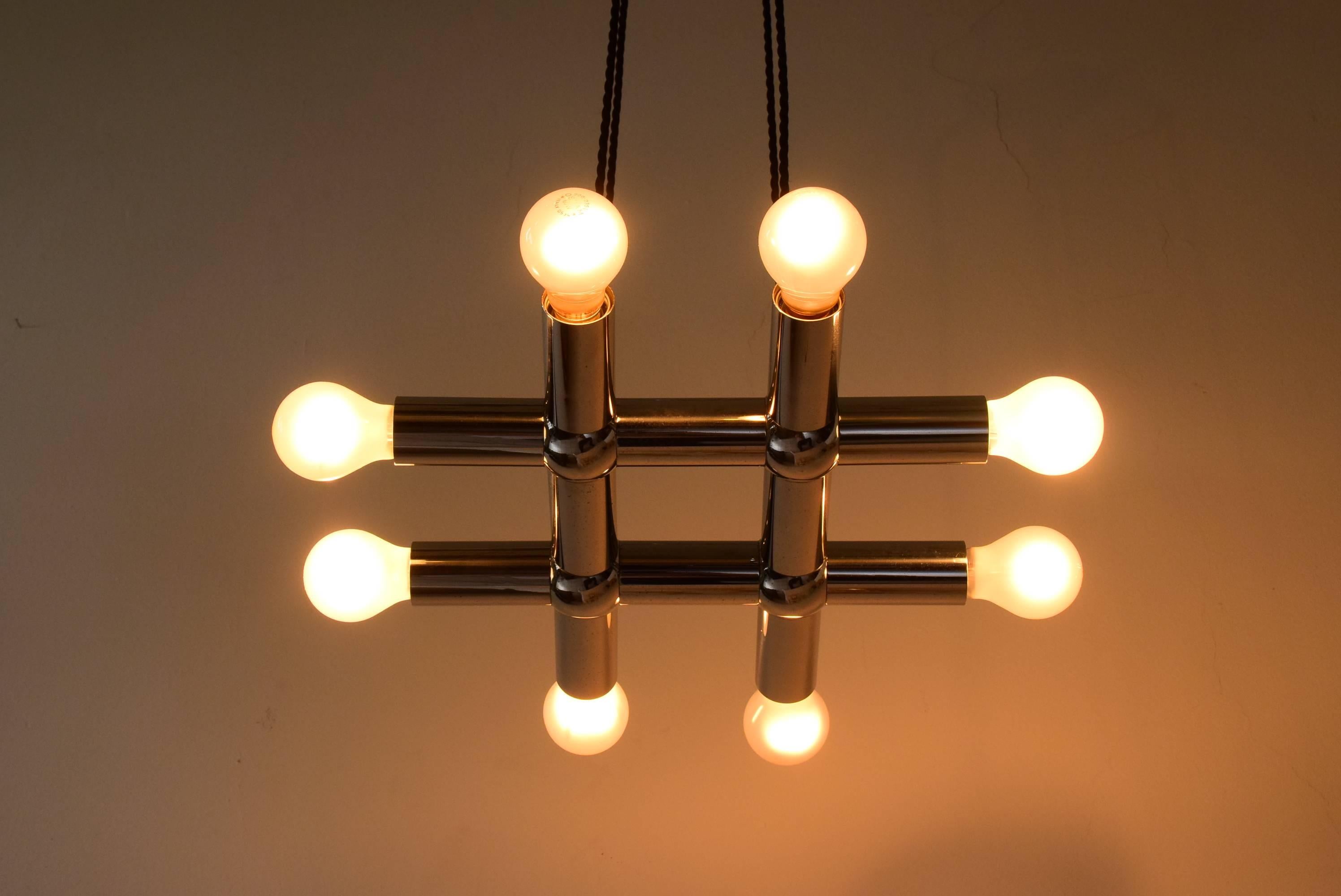 Cromo Lampadario cromato molto attraente di Kalmar, anni '60 circa in vendita