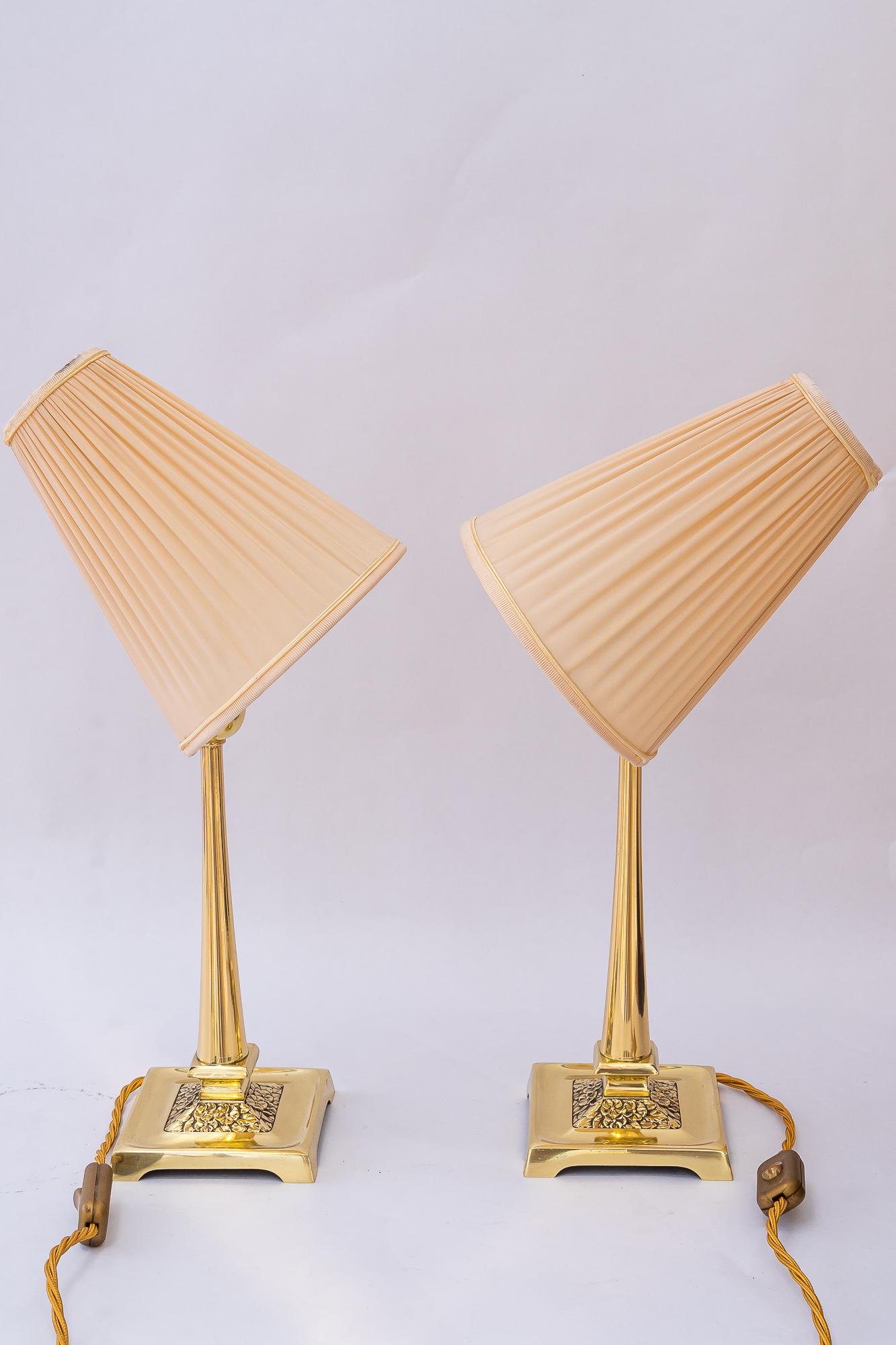 2 Art deco Tischlampen mit Stoffschirmen Wien um 1920 im Angebot 1