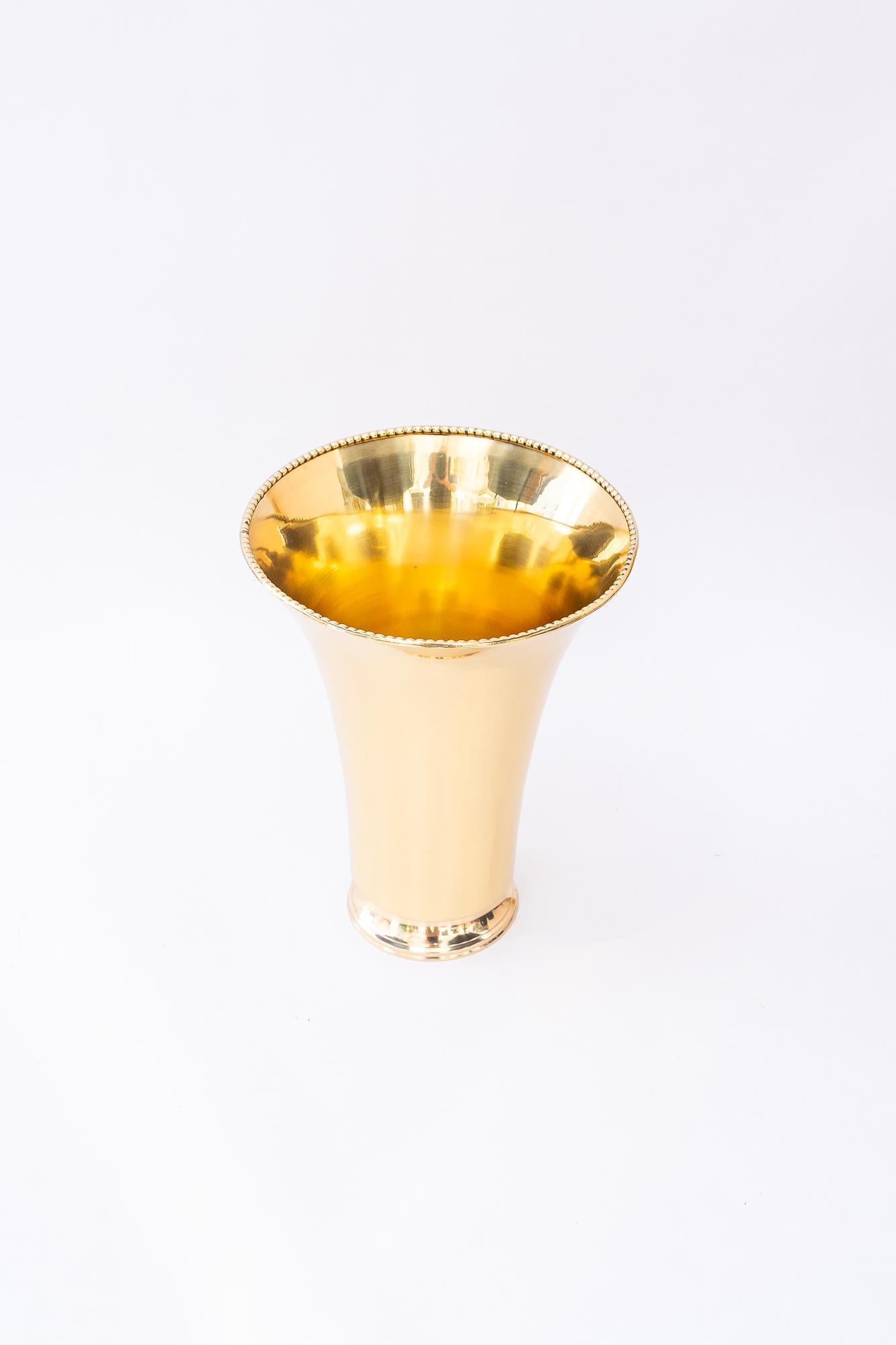 Art Deco vase around 1920s
Brass polished and stove enameled