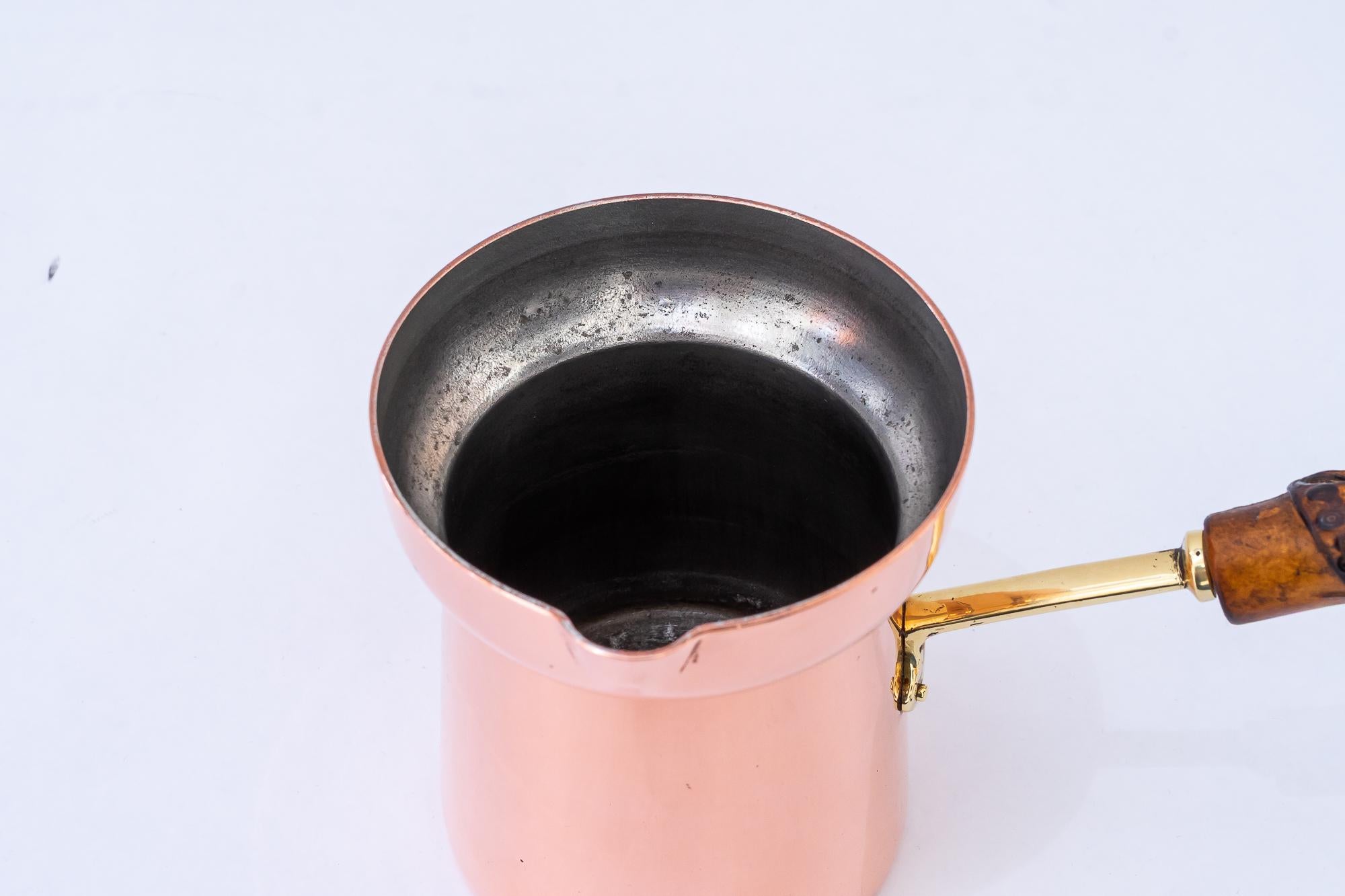 Copper can with bamboo handle vienna around 1920s In Good Condition For Sale In Wien, AT
