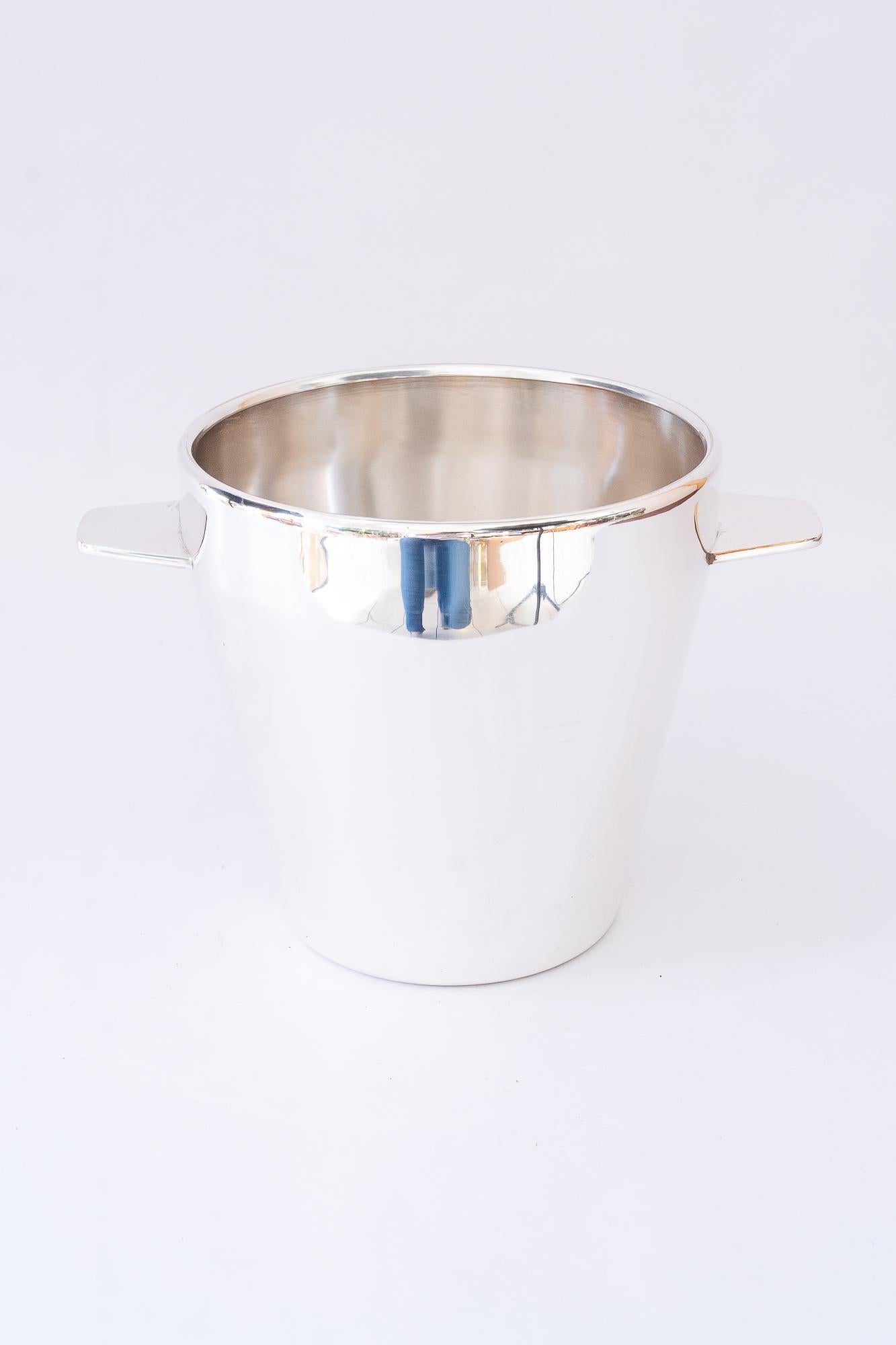 Austrian Berndorf Champagne Bucket Round, 1920s 'Alpaca ' (marked by Berndorf on bottom) For Sale
