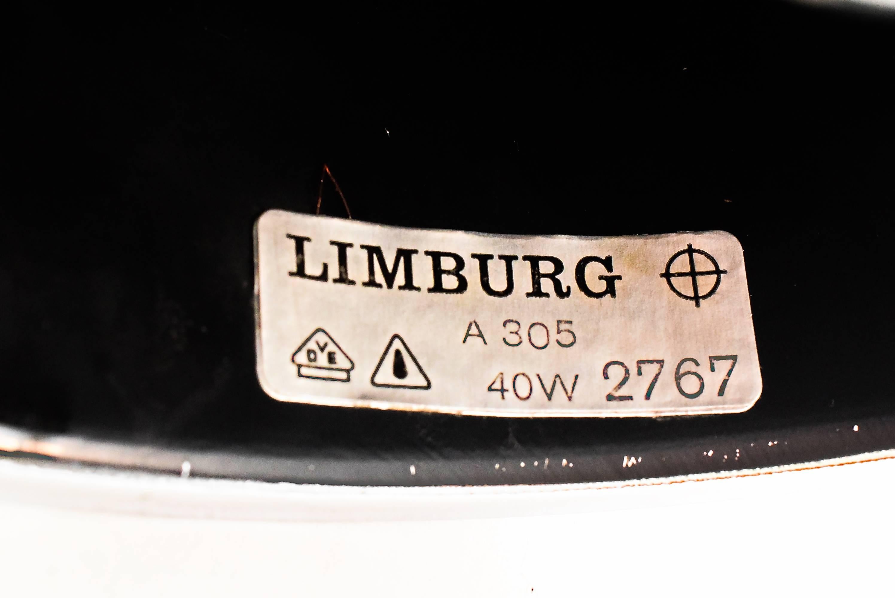 Zwei Limburger Glas-Leuchten Chrom-Wandleuchten, 1960er Jahre im Angebot 2