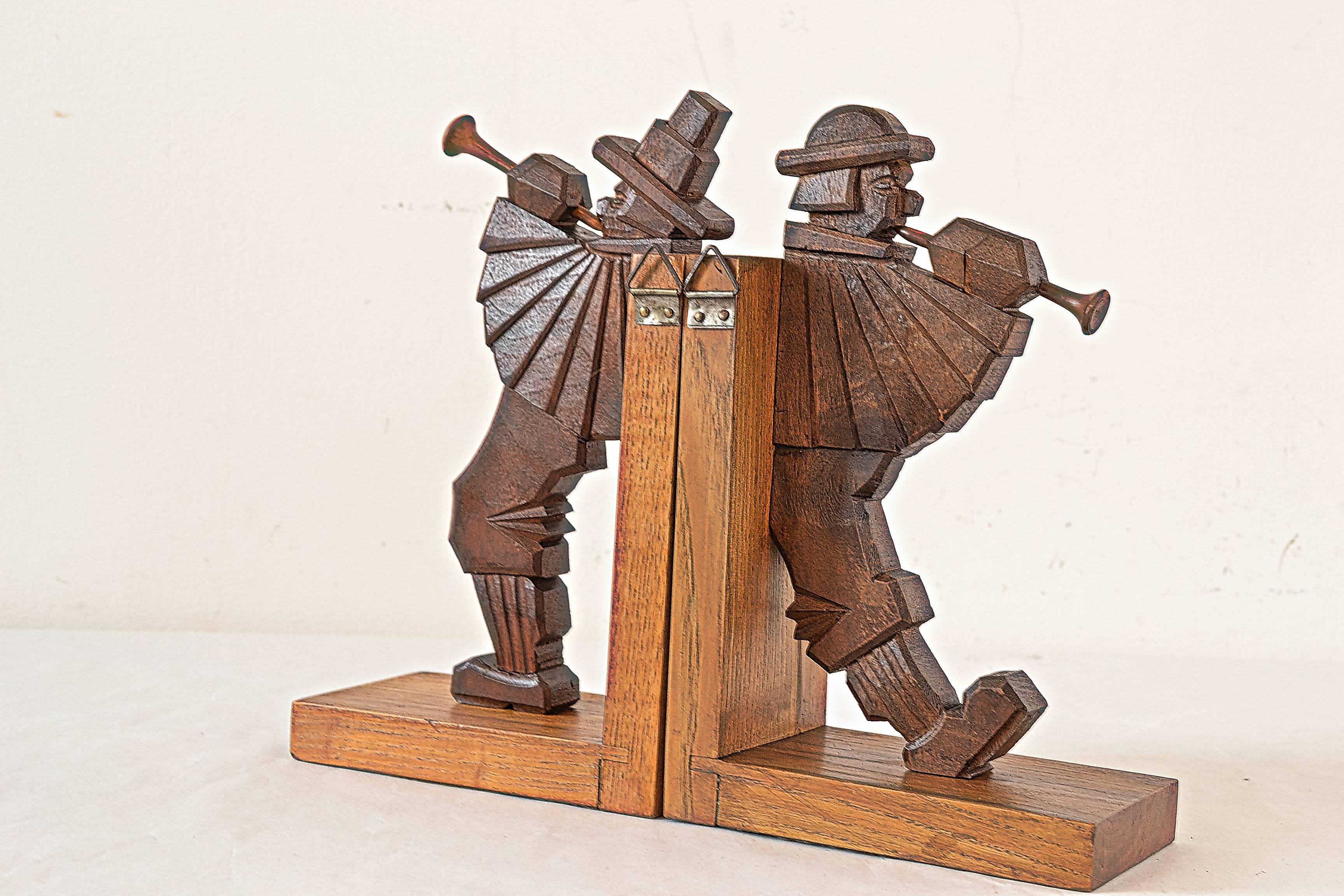 Two Art Deco Bookends Carved, circa 1930s In Excellent Condition In Wien, AT