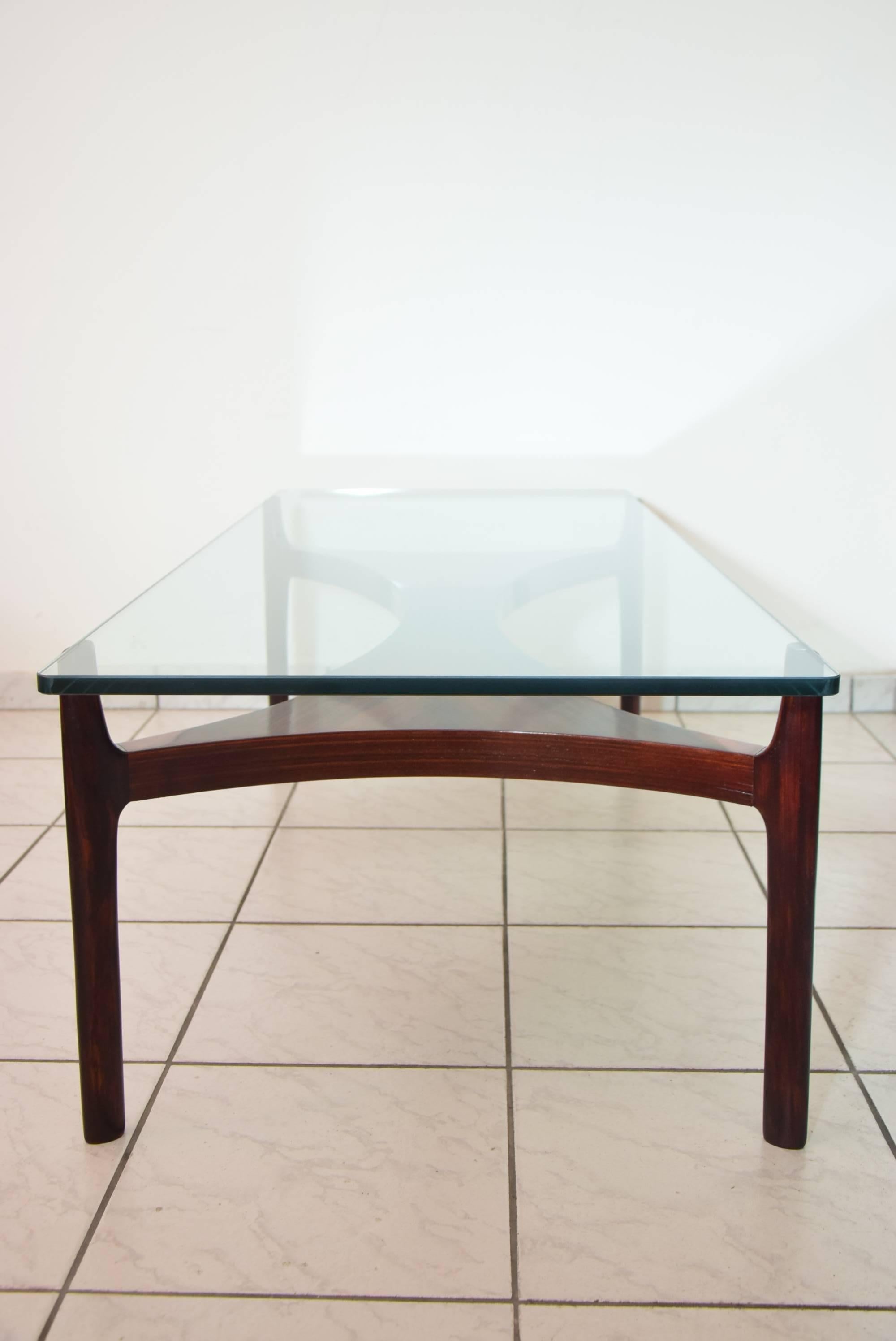 Rare table basse en bois de rose et verre de Sven Ellekaer pour Christian Linneberg Excellent état - En vente à Wien, AT