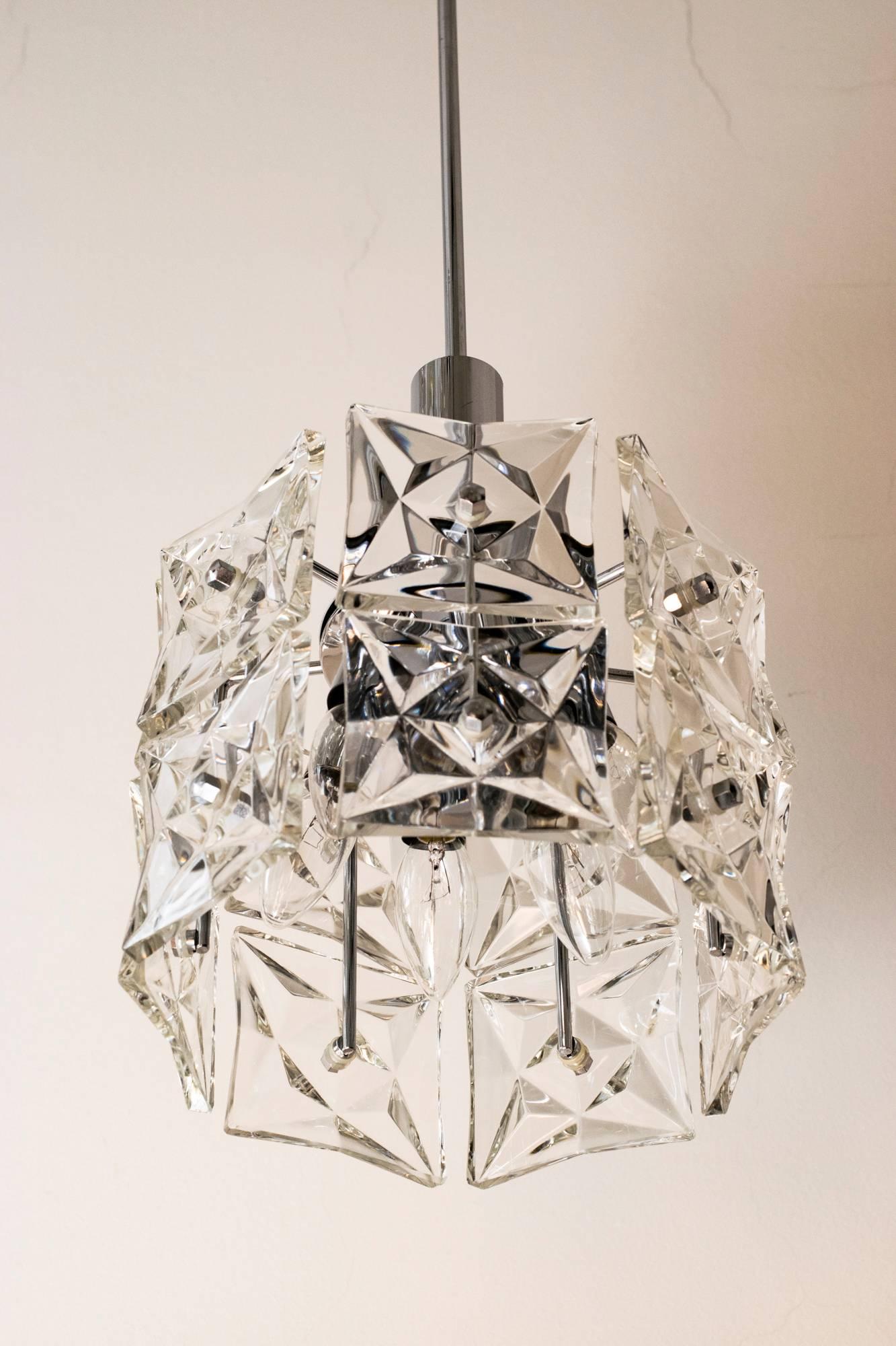 Bellissimo pendente Kinkeldey in cristallo e cromo In condizioni ottime in vendita a Wien, AT