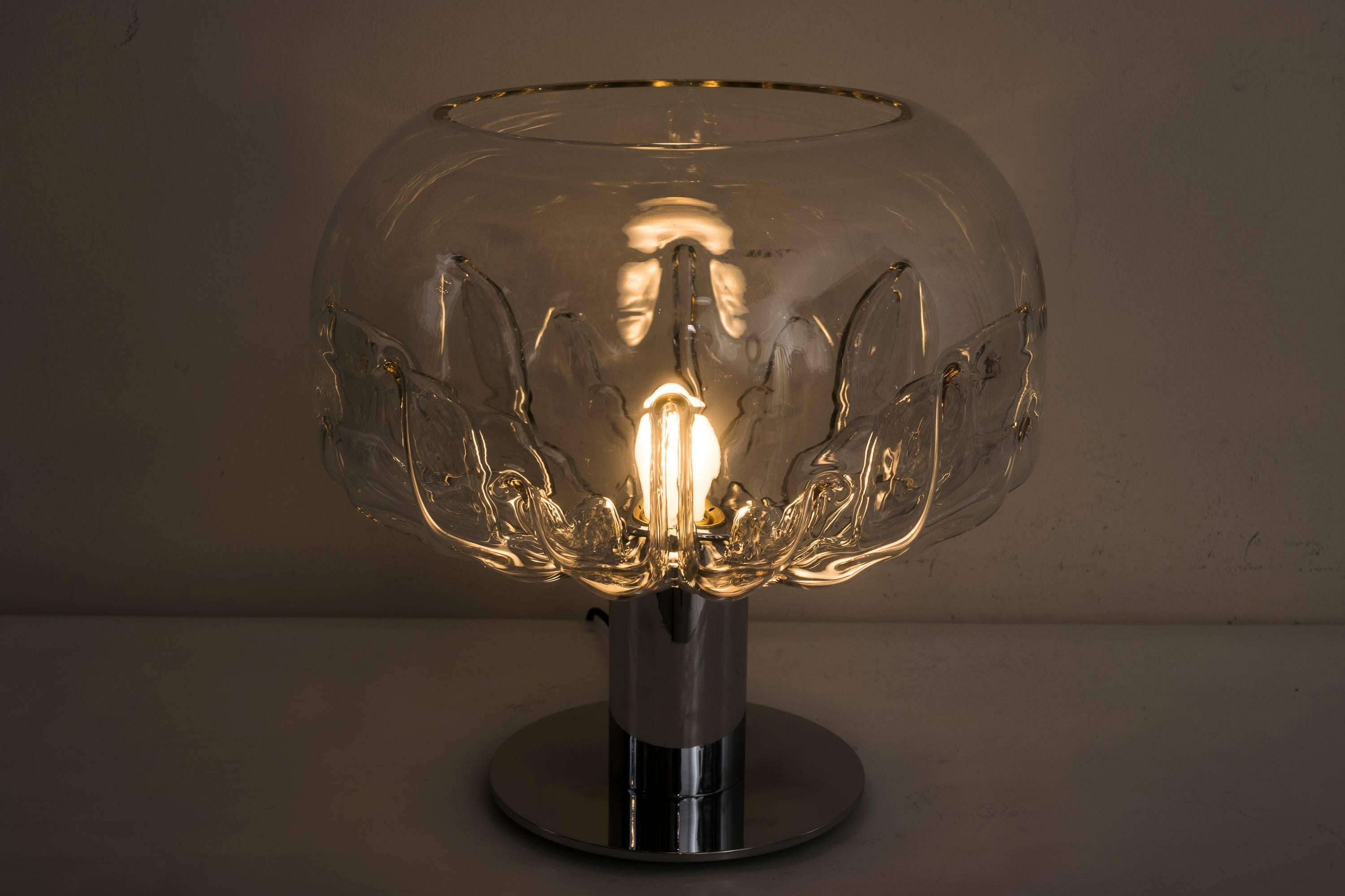 Wunderschöne Tischlampe Italien, ca. 1960er Jahre (Moderne der Mitte des Jahrhunderts) im Angebot