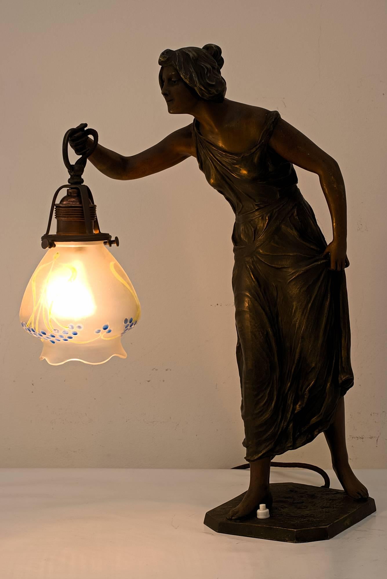 Beautiful Jugendstil Figurine Table Lamp with Glasshade 1
