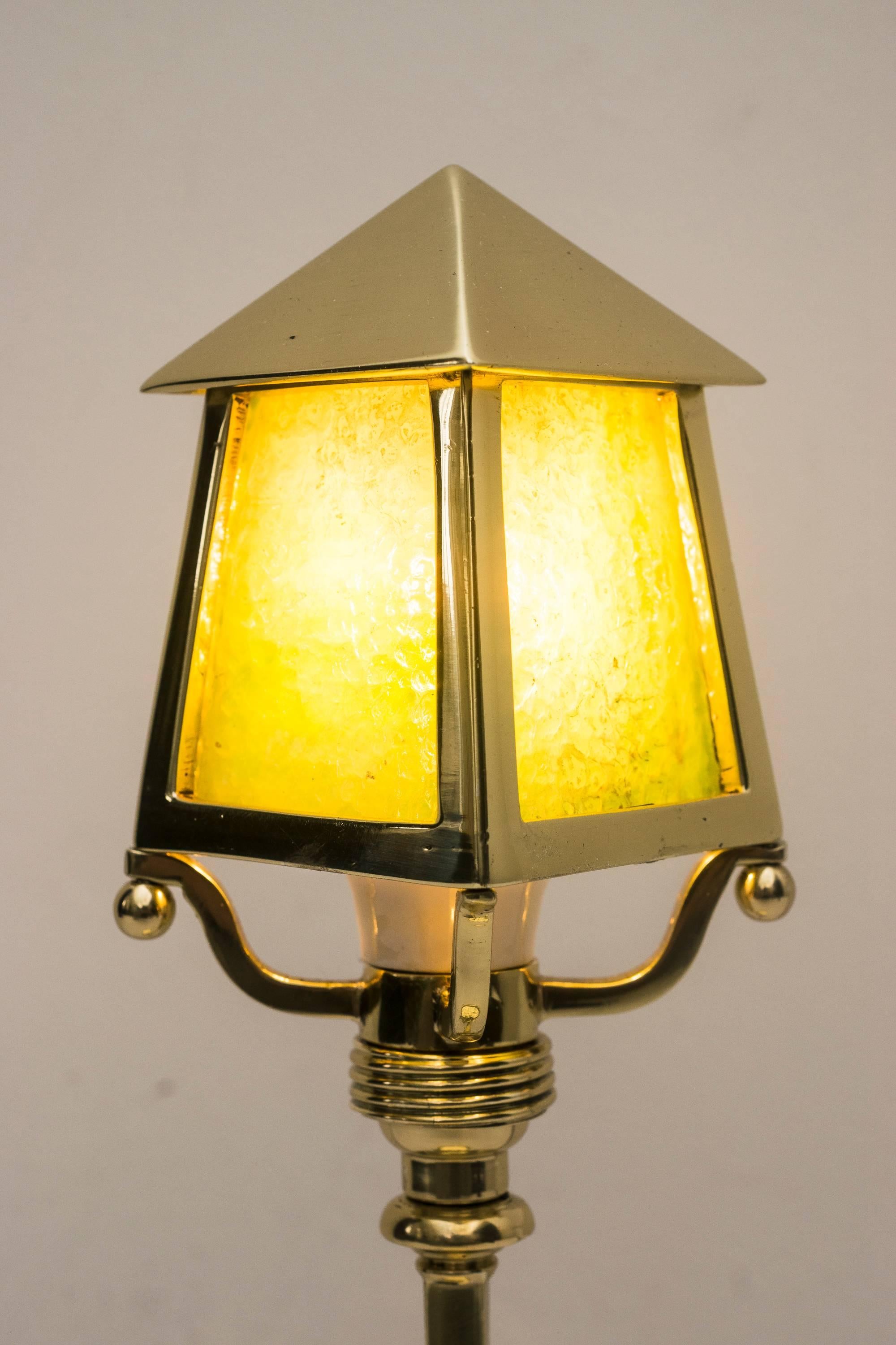 Jugendstil Table Lamp with Green Opaline Glass In Excellent Condition In Wien, AT