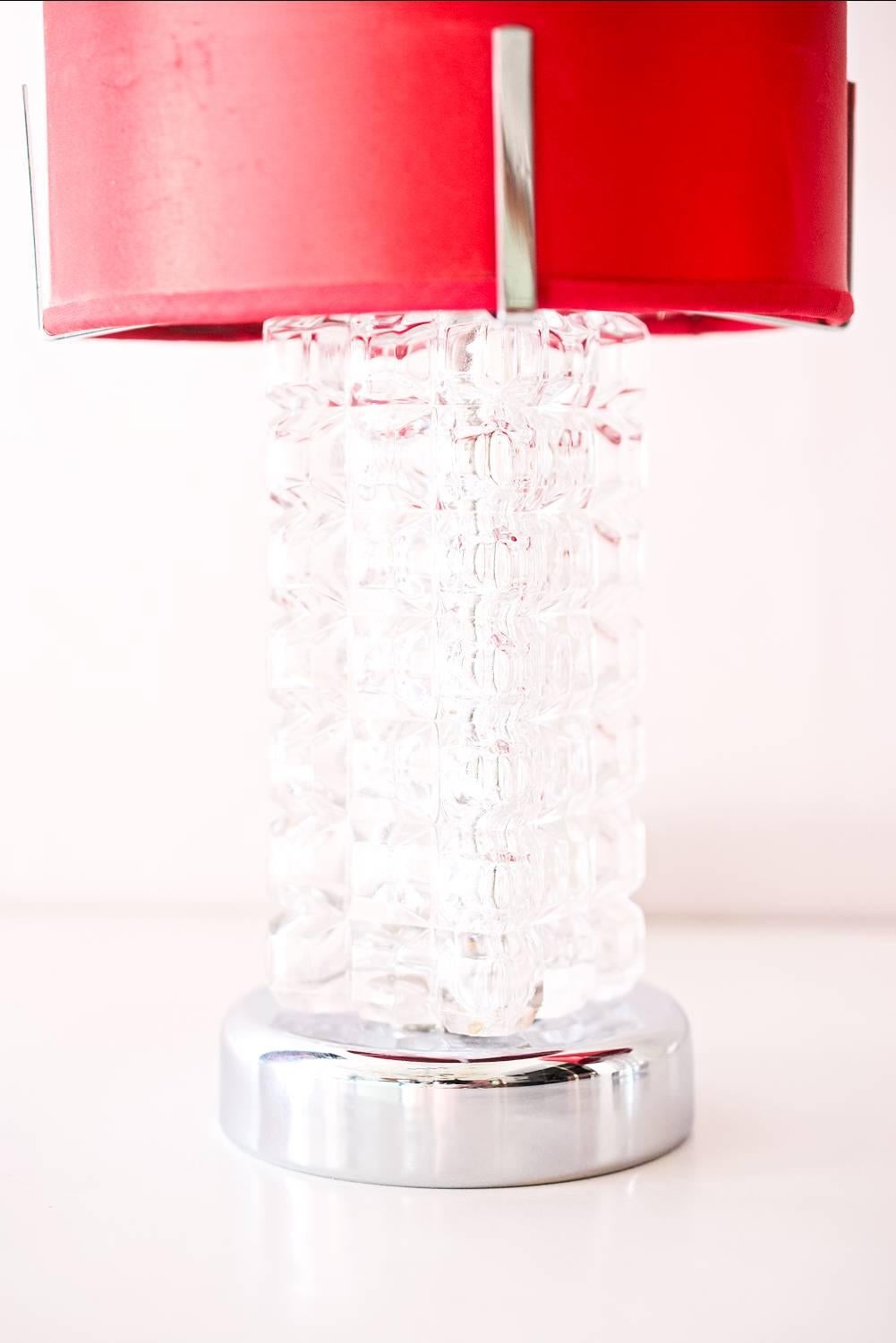 Two Austrolux Table Lamps with Original Red Fabric Shade In Good Condition For Sale In Wien, AT
