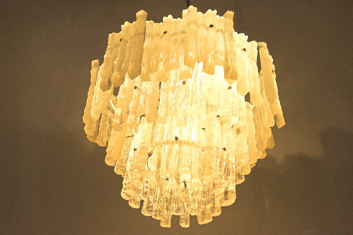 Mid-20th Century Lucite Chandelier in Style of Kalmar For Sale