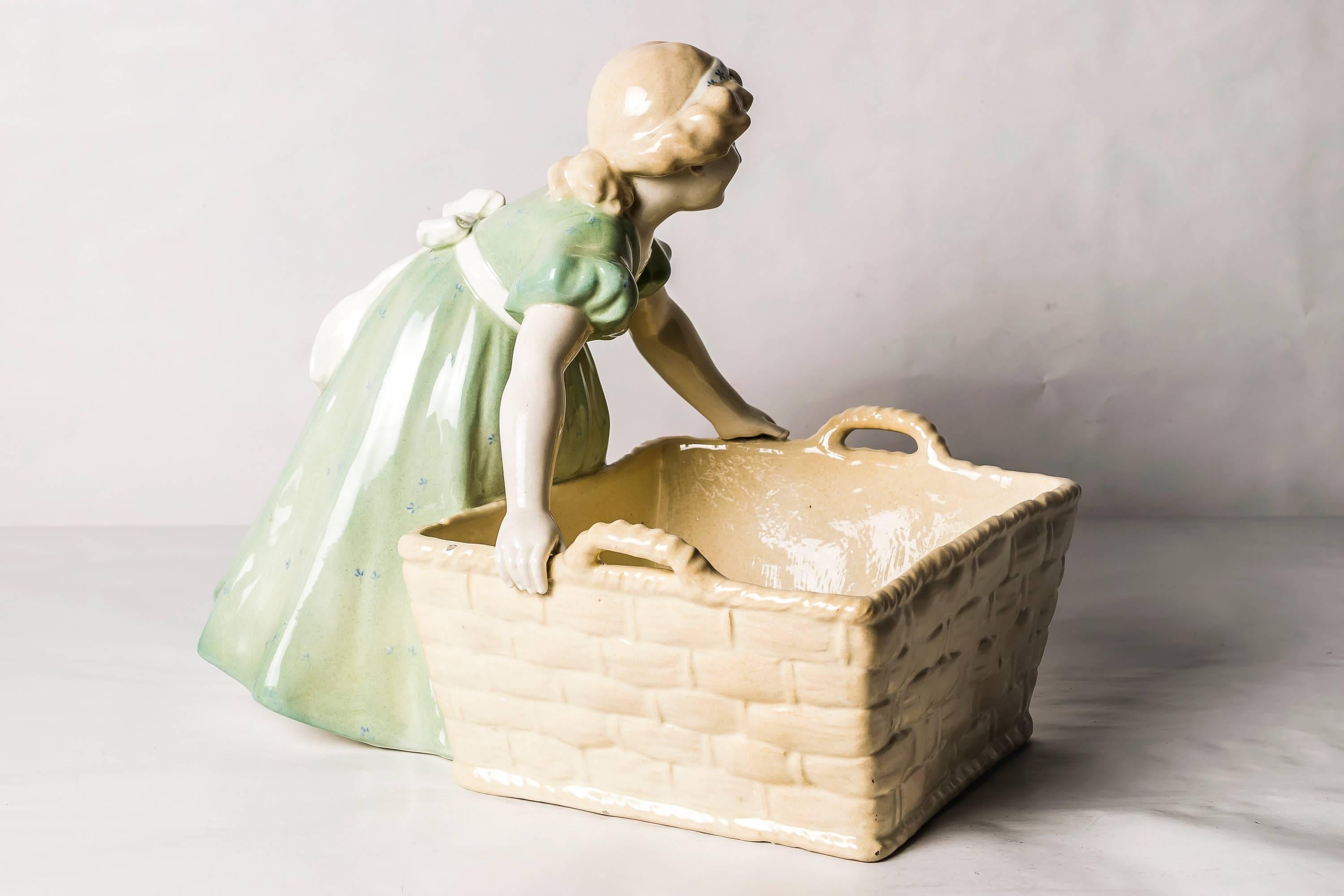 Goldscheider Figure Girl with Basket In Excellent Condition In Wien, AT