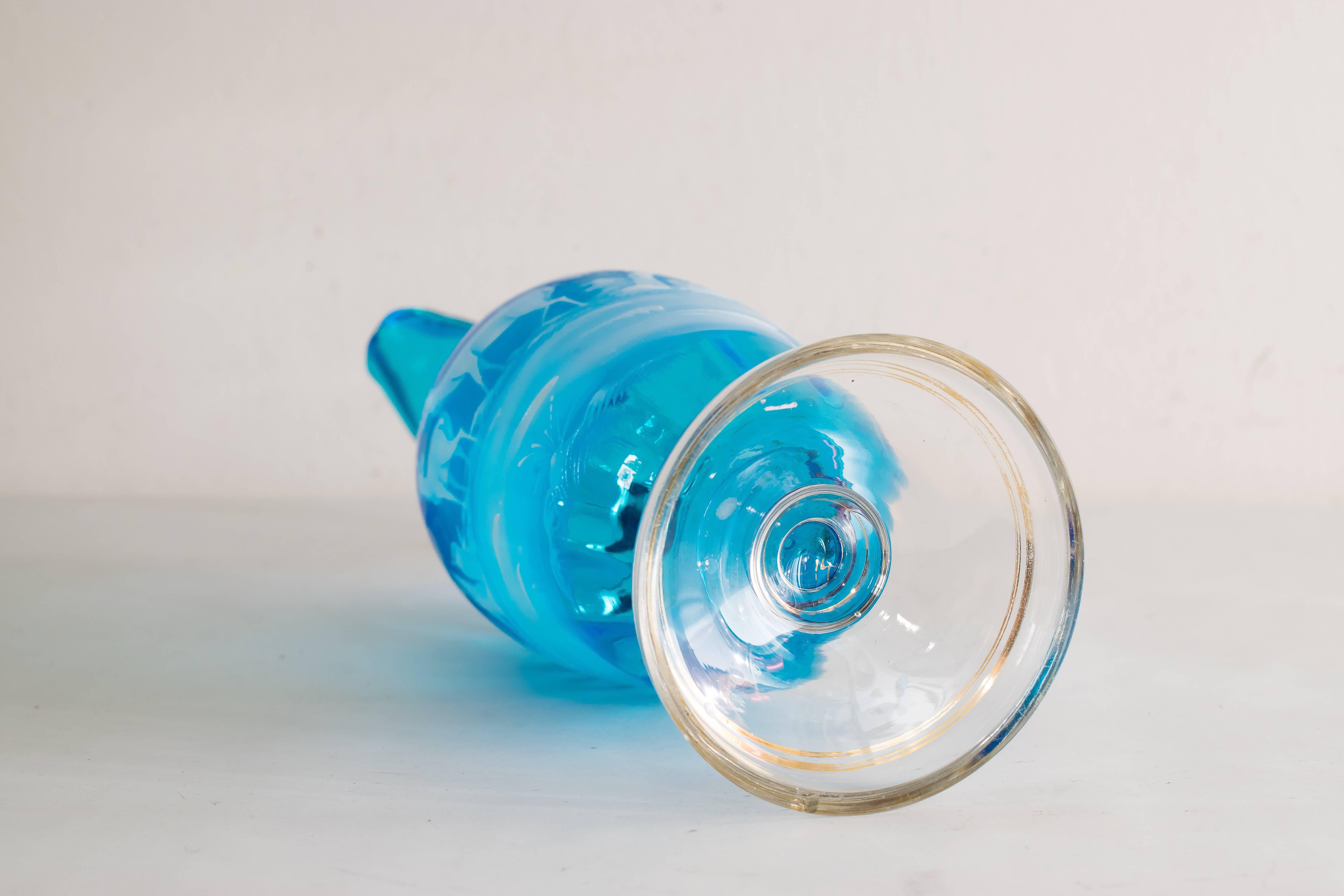 Inizio XX secolo Bellissima caraffa blu con motivo di caccia in vendita