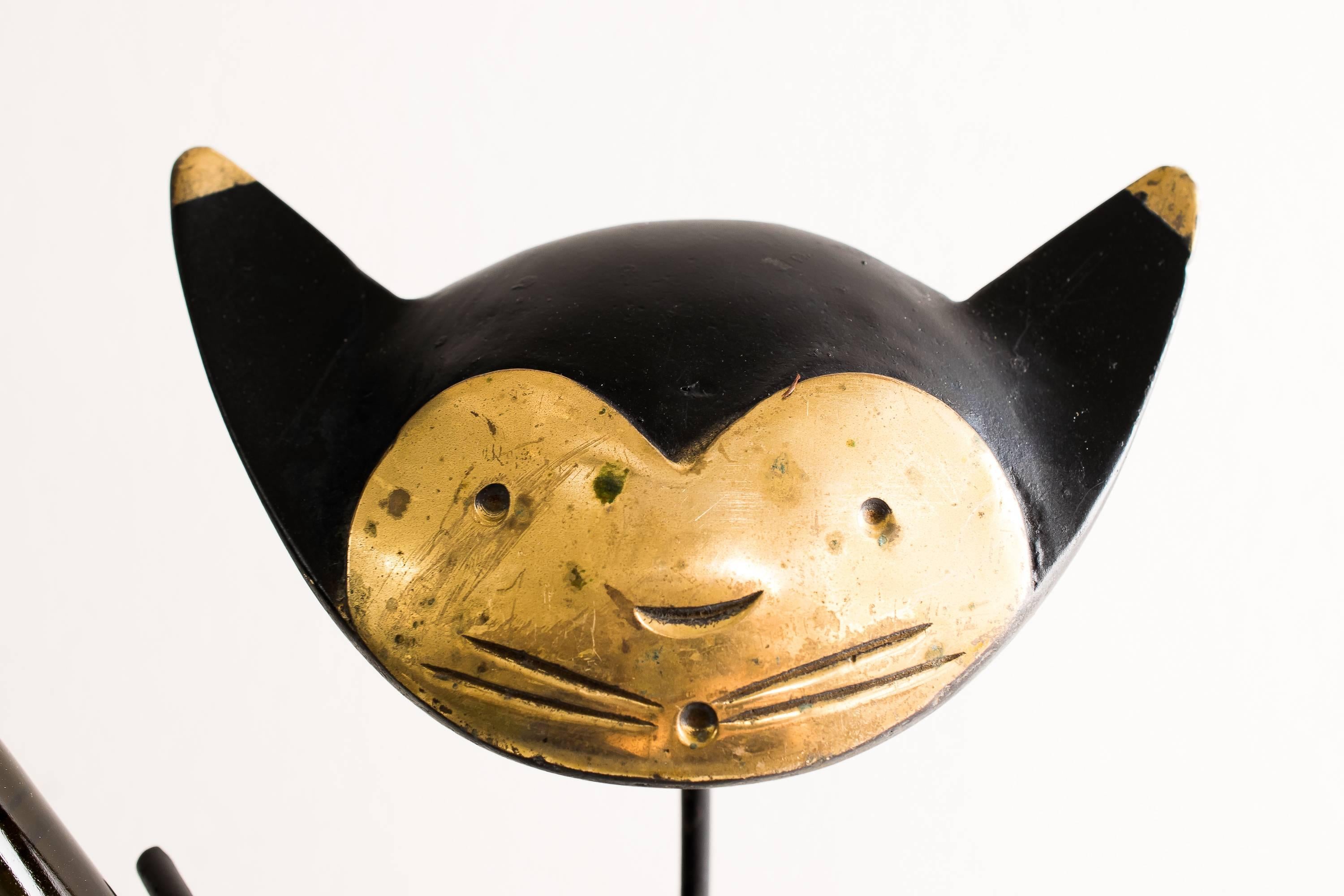 Mid-20th Century Big Brass Cat Bottle Holder by Walter Bosse, circa 1950s For Sale