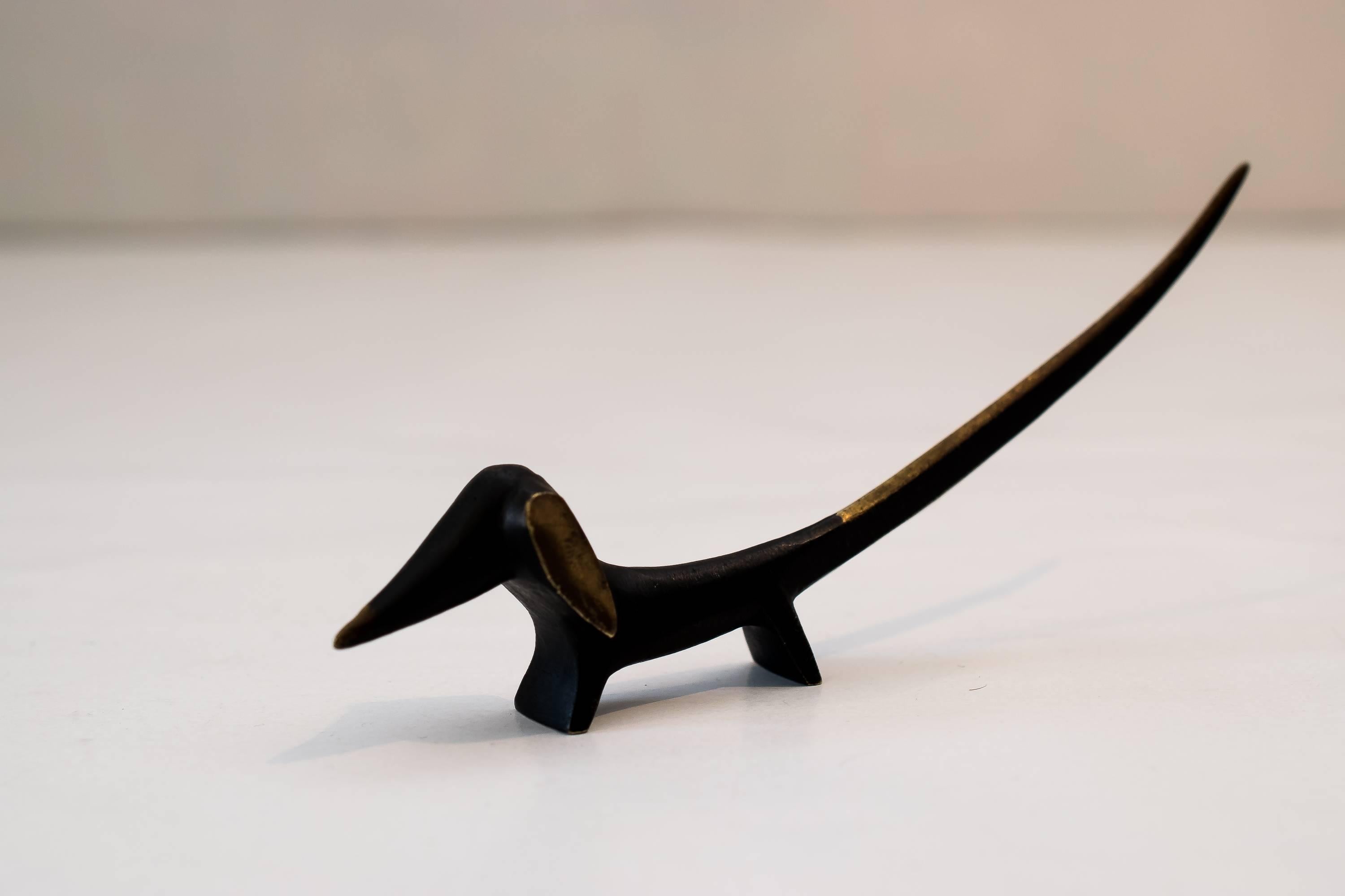 Letter opener sausage dog by Walter Bosse, 1950s
Original condition.