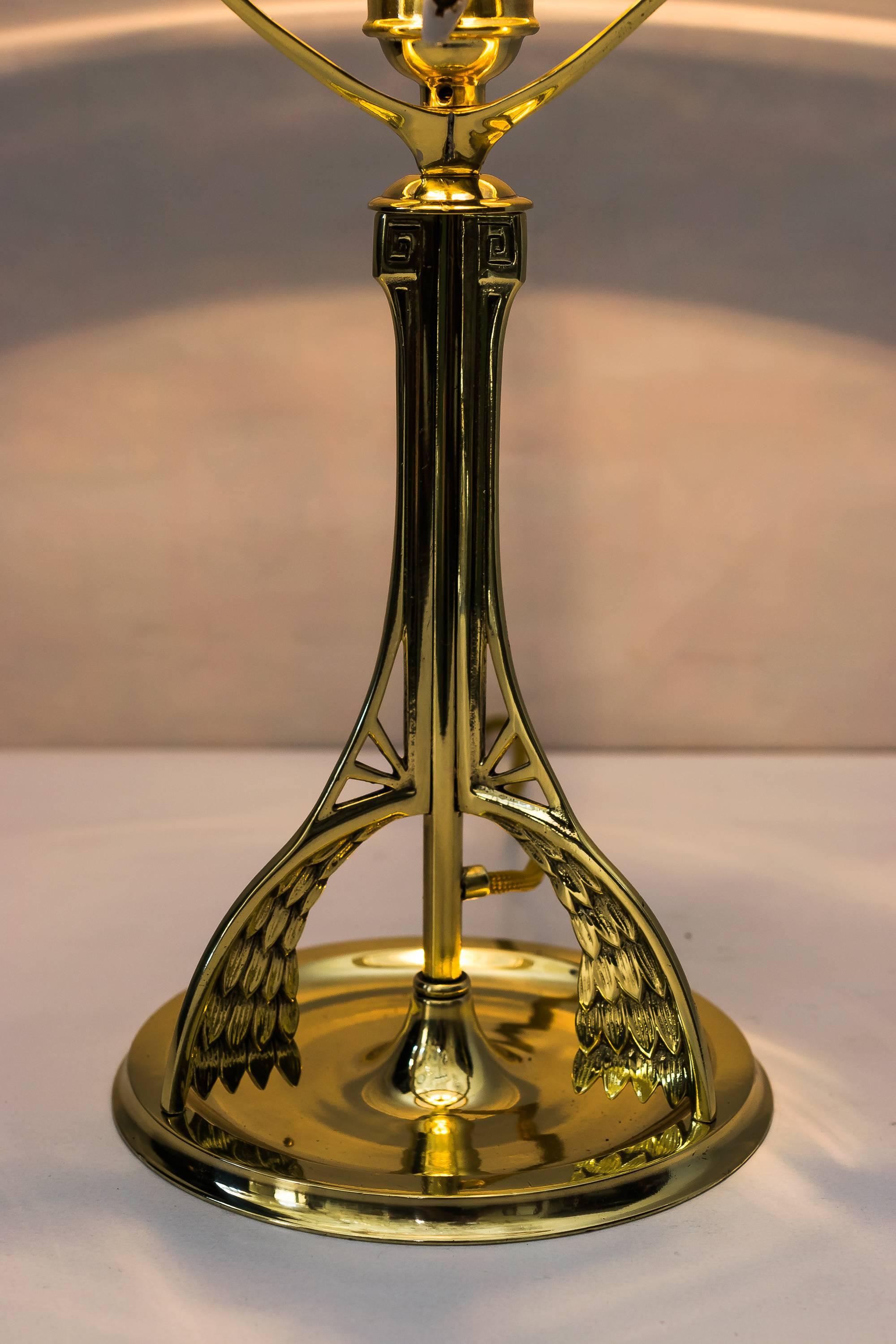 Jugendstil-Tischlampe mit original geschliffenem Glas, um 1908 (Frühes 20. Jahrhundert) im Angebot