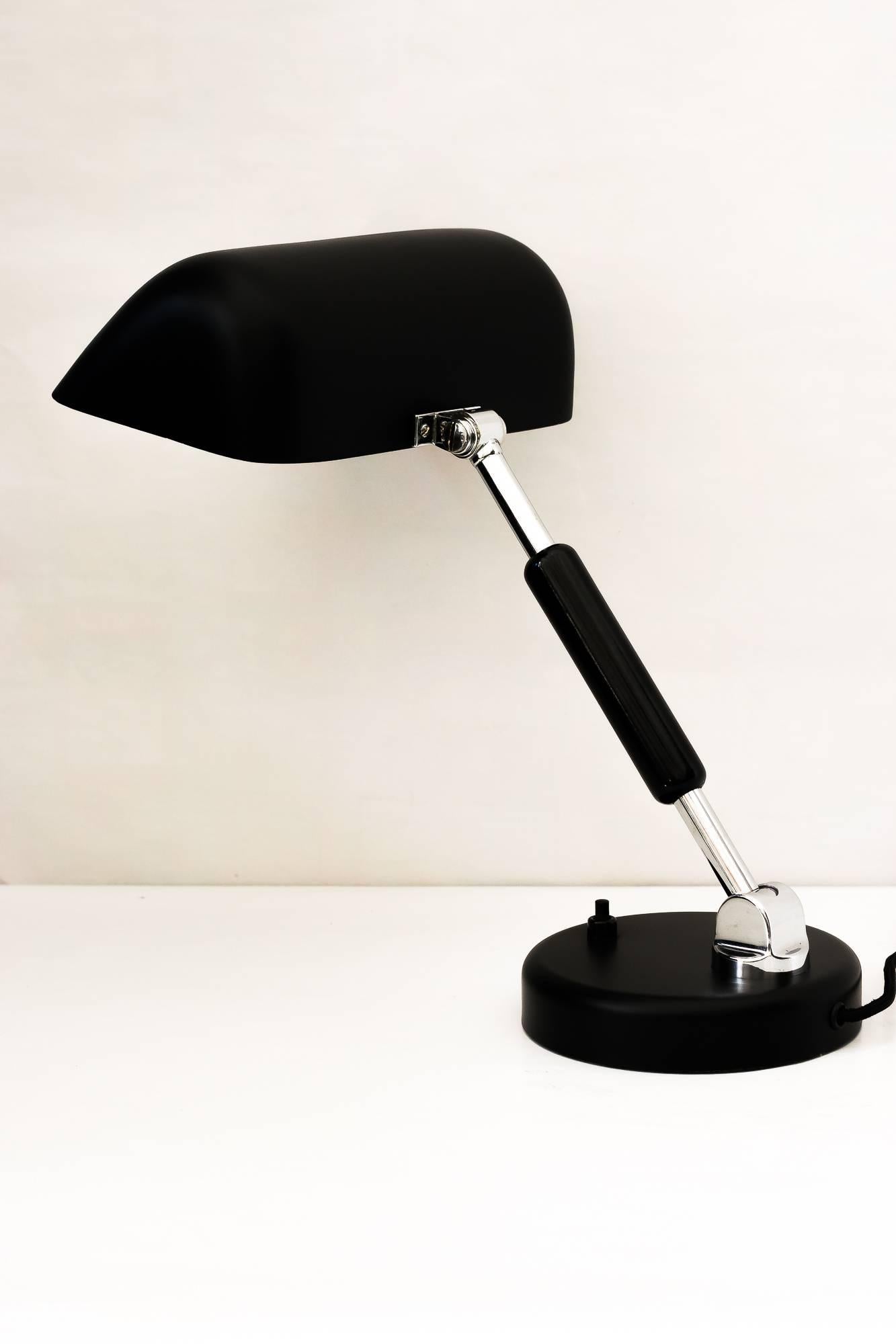 Blackened Art Deco Bauhaus Table Lamp, circa 1930s For Sale