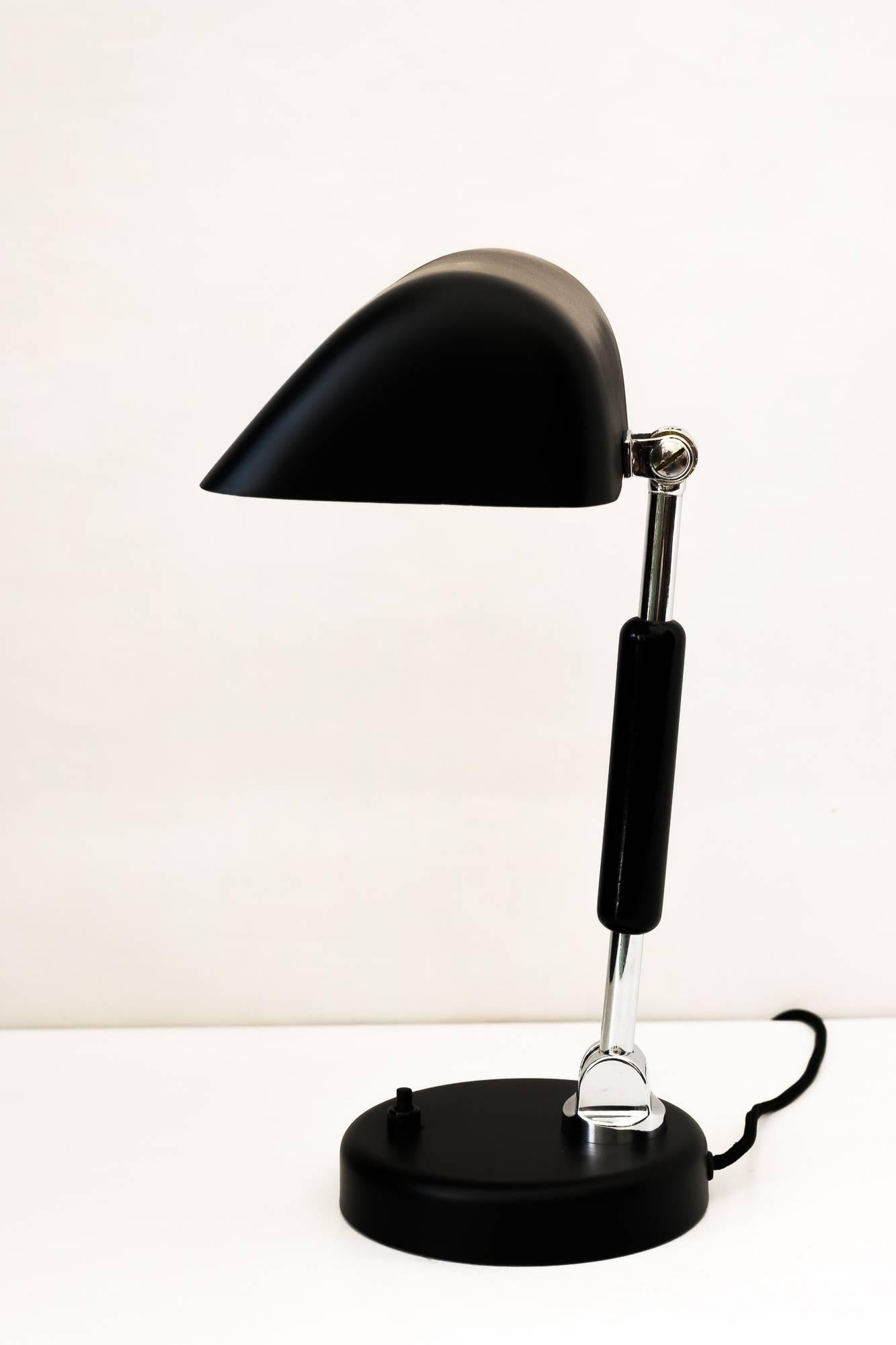 Noirci Lampe de bureau Art Déco Bauhaus, vers les années 1930 en vente