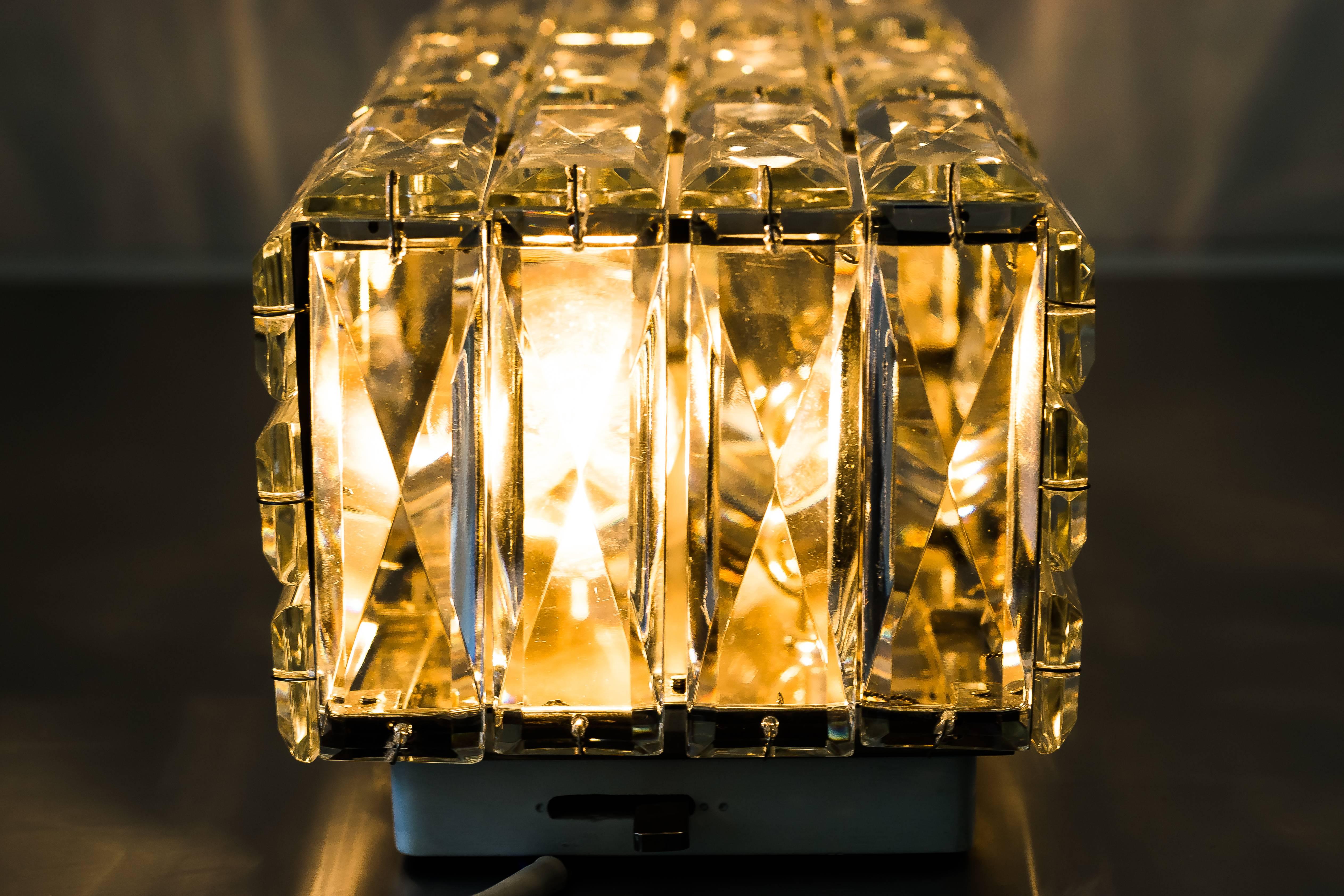 Crystal Glass Wall Lamp Manufactured by Bakalowits, Vienna, 1950 For Sale 1