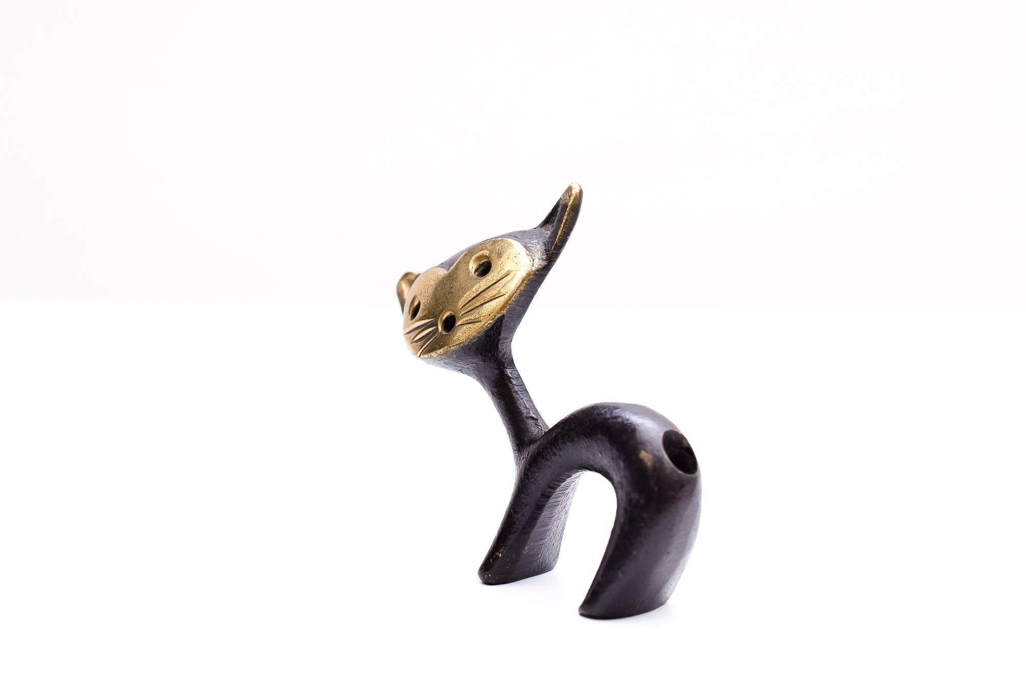 Cat pencil holder by Walter Bosse
Original condition.
