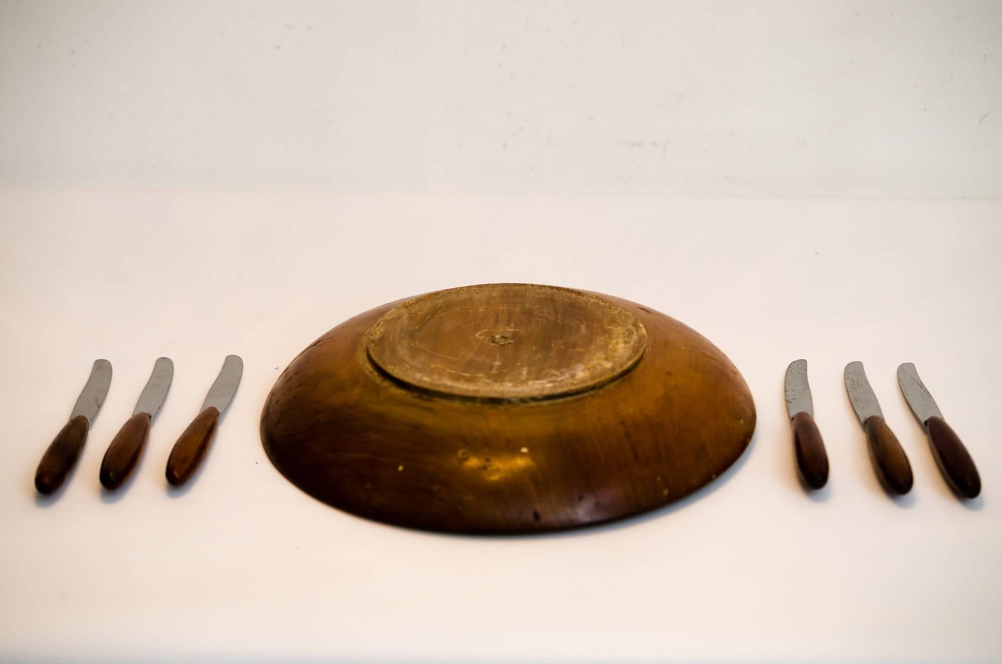 Mid-20th Century Fruit Plate with Six Knives For Sale