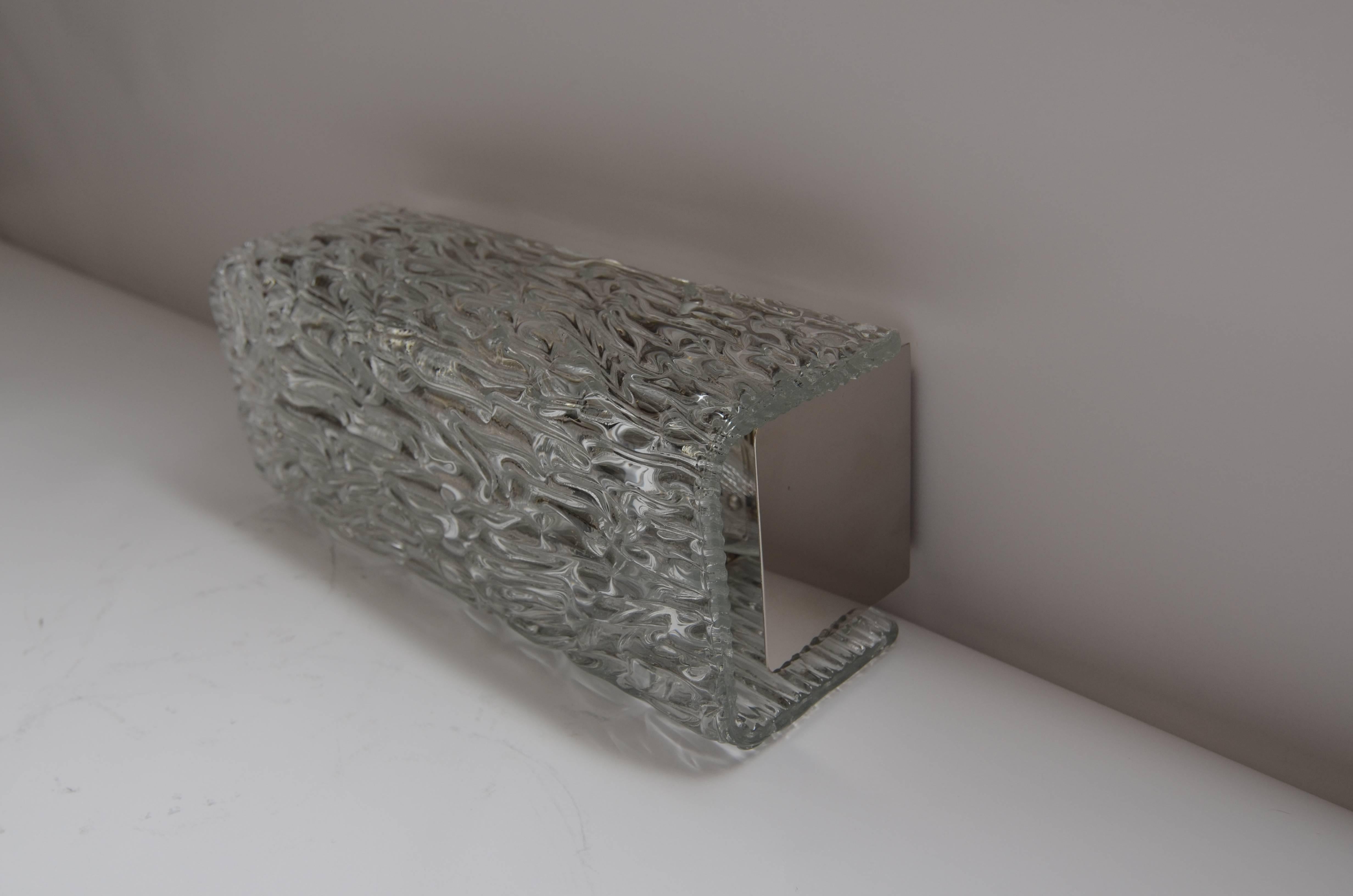 Austrian Wall Lamp with Textured Glass by Kalmar, circa 1950s For Sale