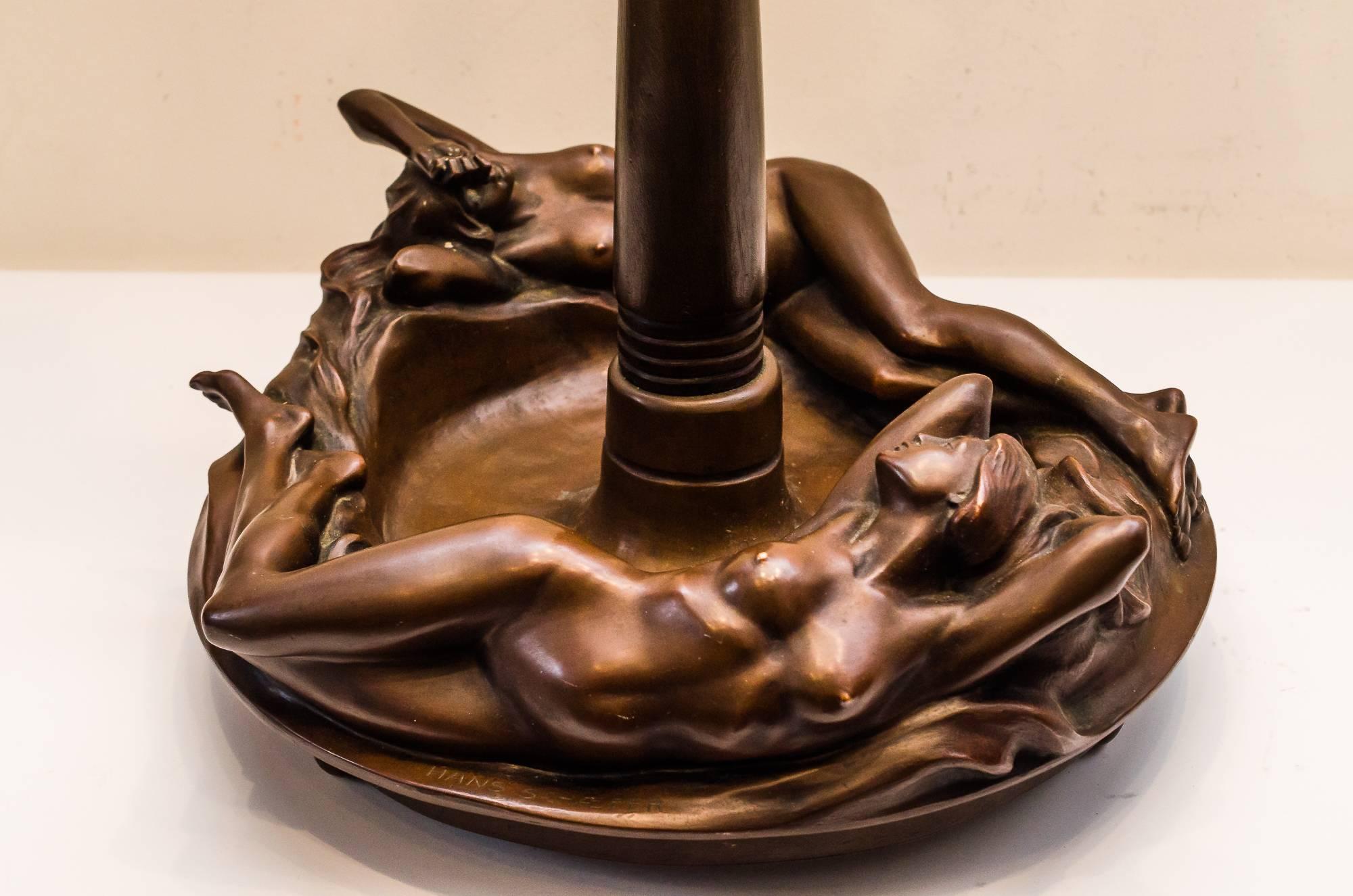 Hans Schaefer Bronze Table Lamp with Lying Nude Womens In Excellent Condition In Wien, AT
