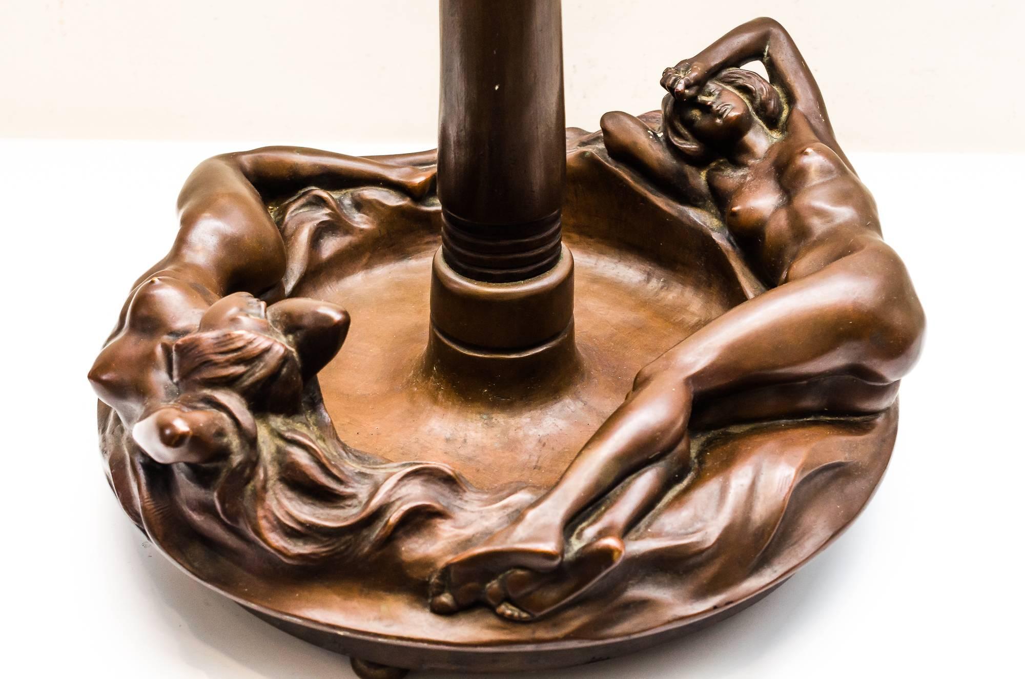 Jugendstil Hans Schaefer Bronze Table Lamp with Lying Nude Womens