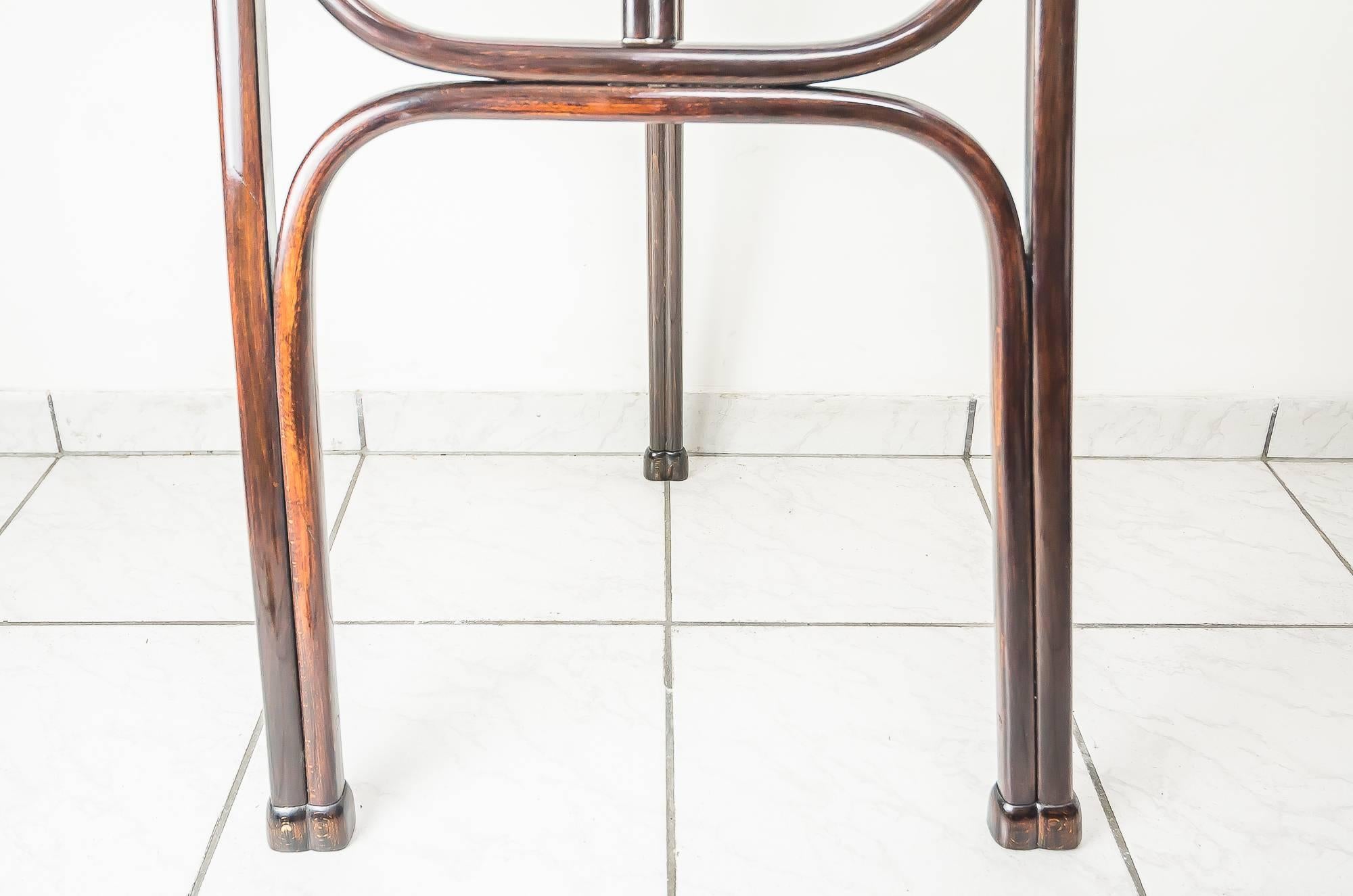 Wood Art Nouveau Easel circa 1900 Beechwood Polished 'Red / Brown' by Thonet
