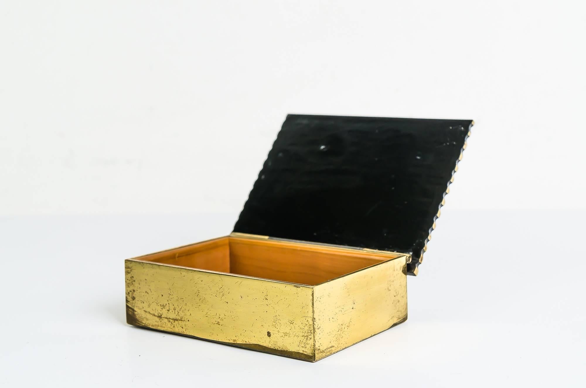 Set of a Ashtray and Cigarette Box by Richard Rohac For Sale 1