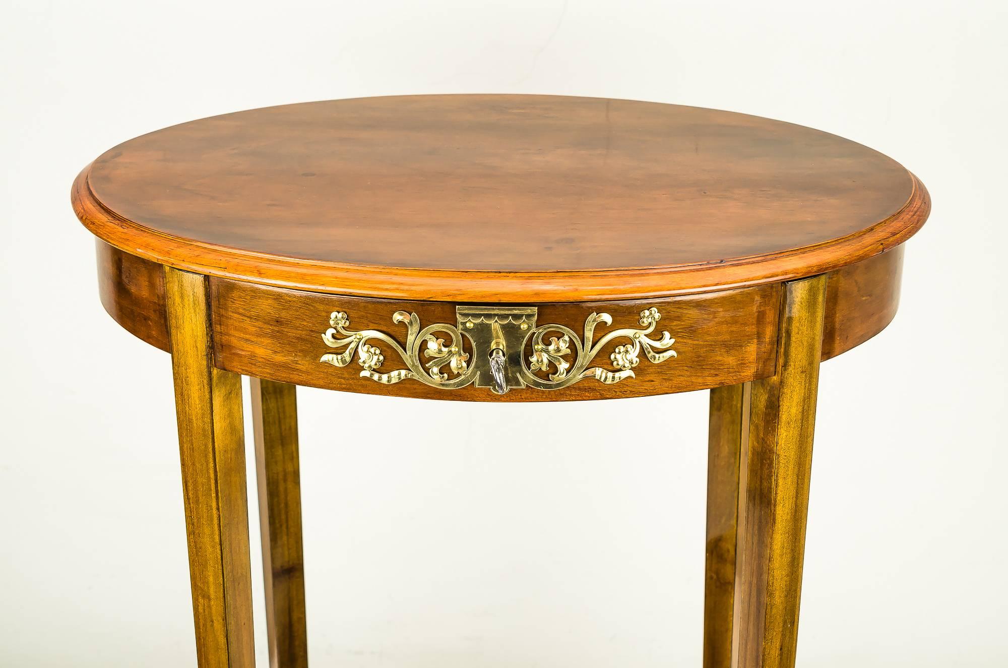 Early 20th Century Art Deco Table Polished Nut Wood, circa 1920