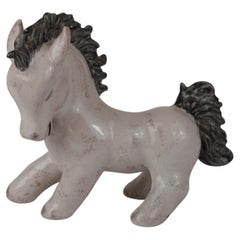 Statuetta in ceramica di un puledro in stile modernista della metà del secolo, opera di Walter Bosse, 1950 circa