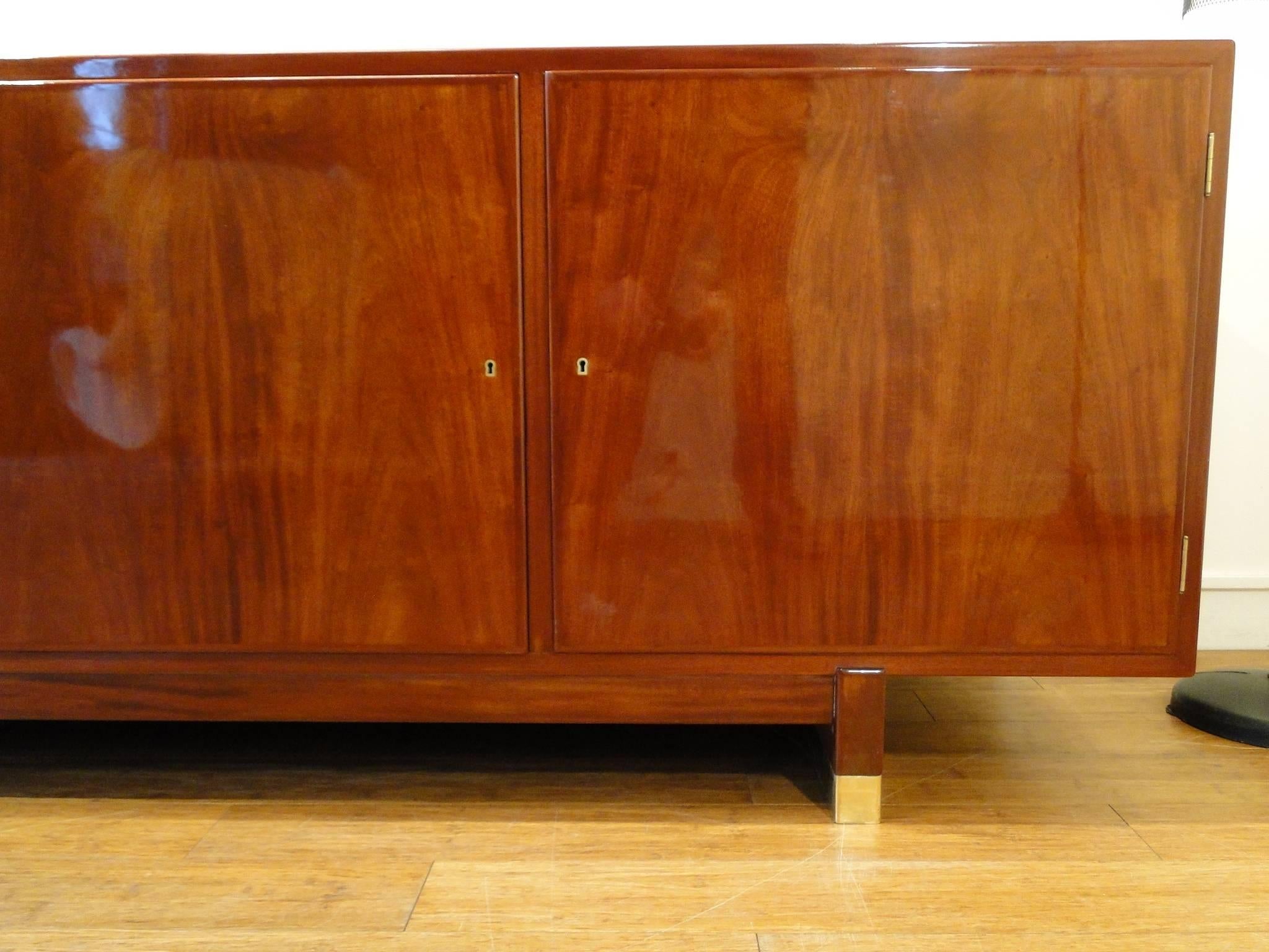 Agner Christoffersen Cuban Mahogany Sideboard Whit Brass Shoes In Excellent Condition For Sale In Saint-Ouen, FR