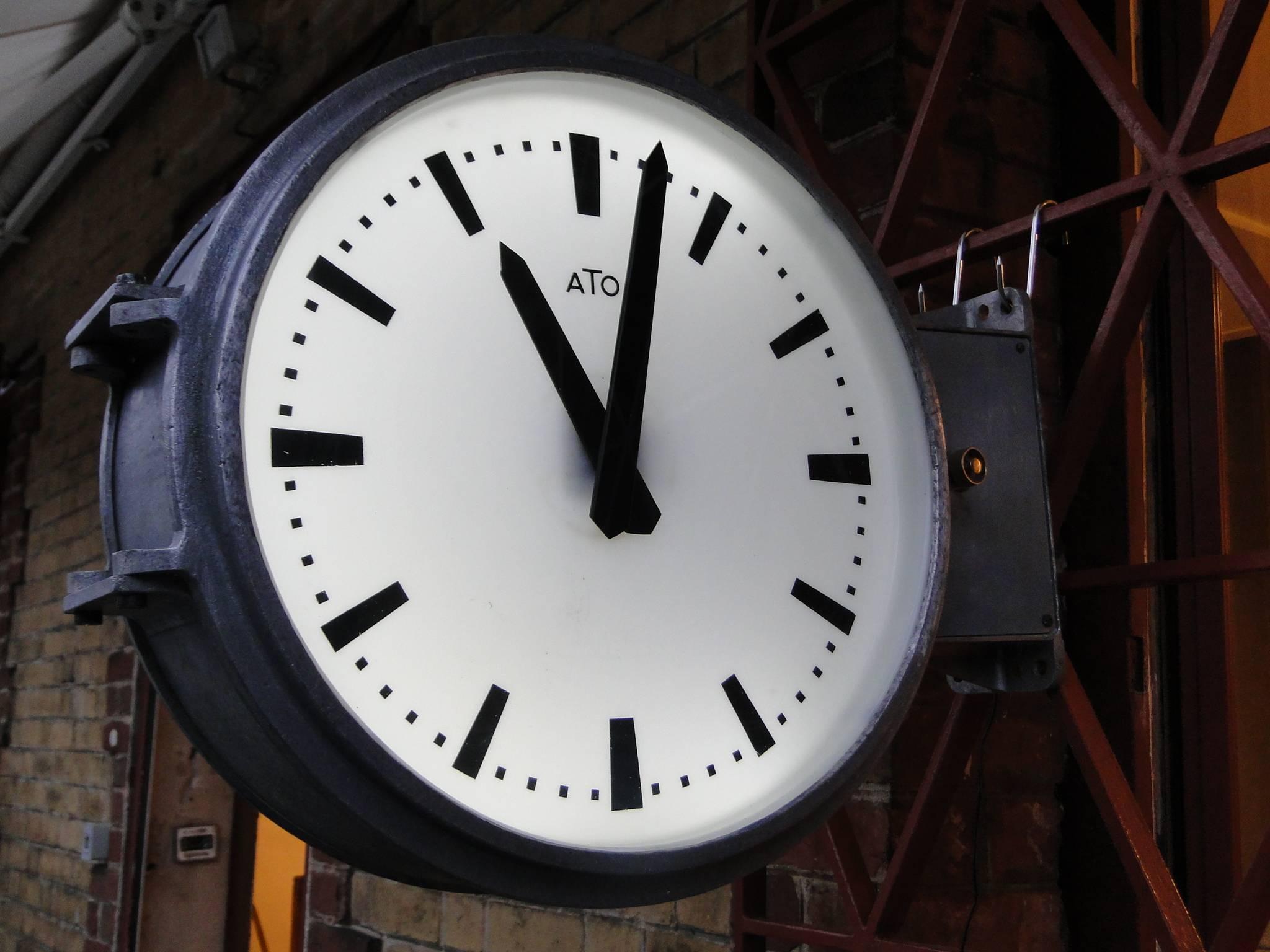 Vintage French station, railway, factory Ato clock.

Double sided with glass and lighting

The frame is aluminium with glass.

You can turn the dial inside from the clock as you like.