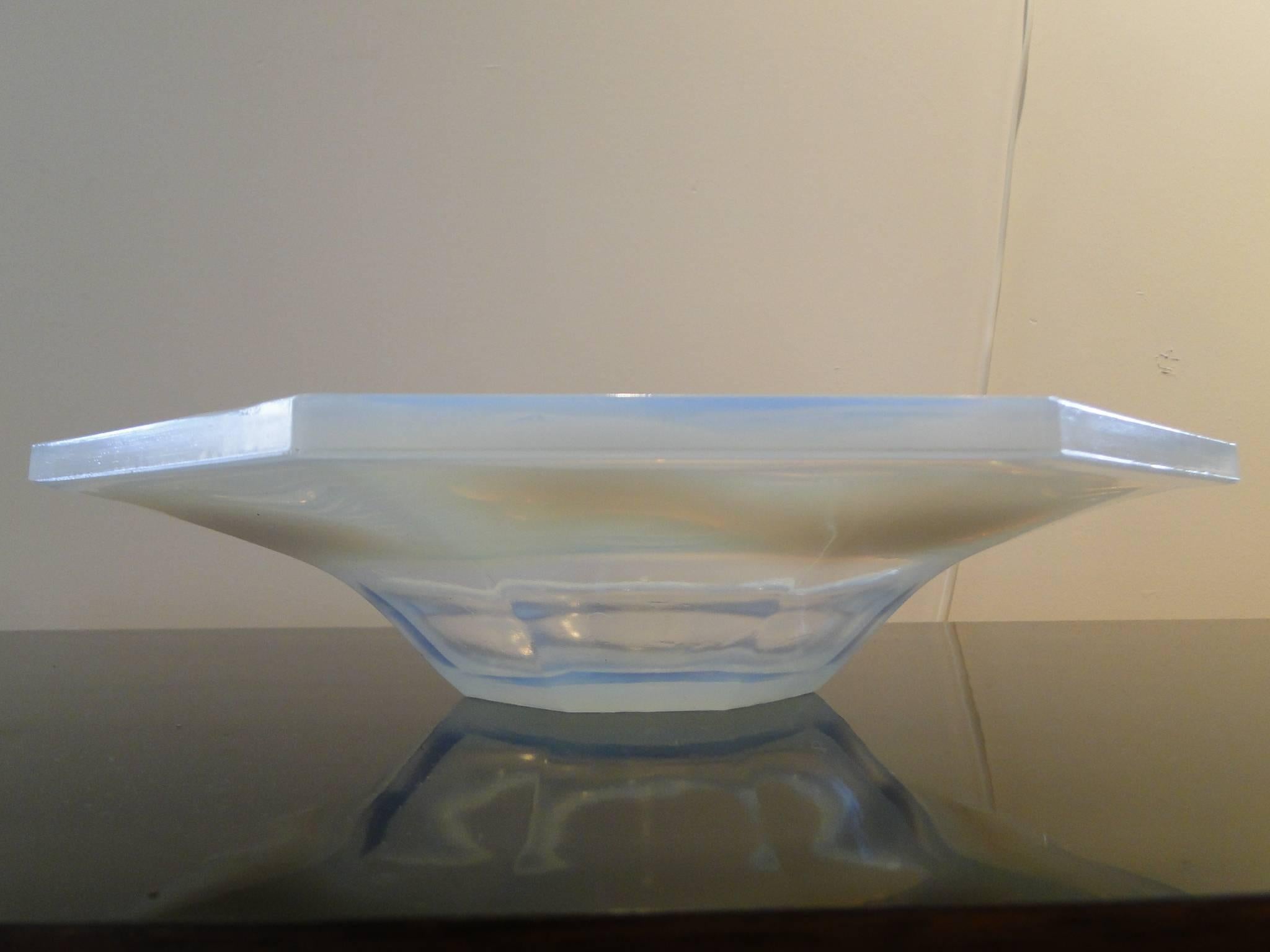 Edmond Etling French Art Deco Opalescent Glass Bowl For Sale 5