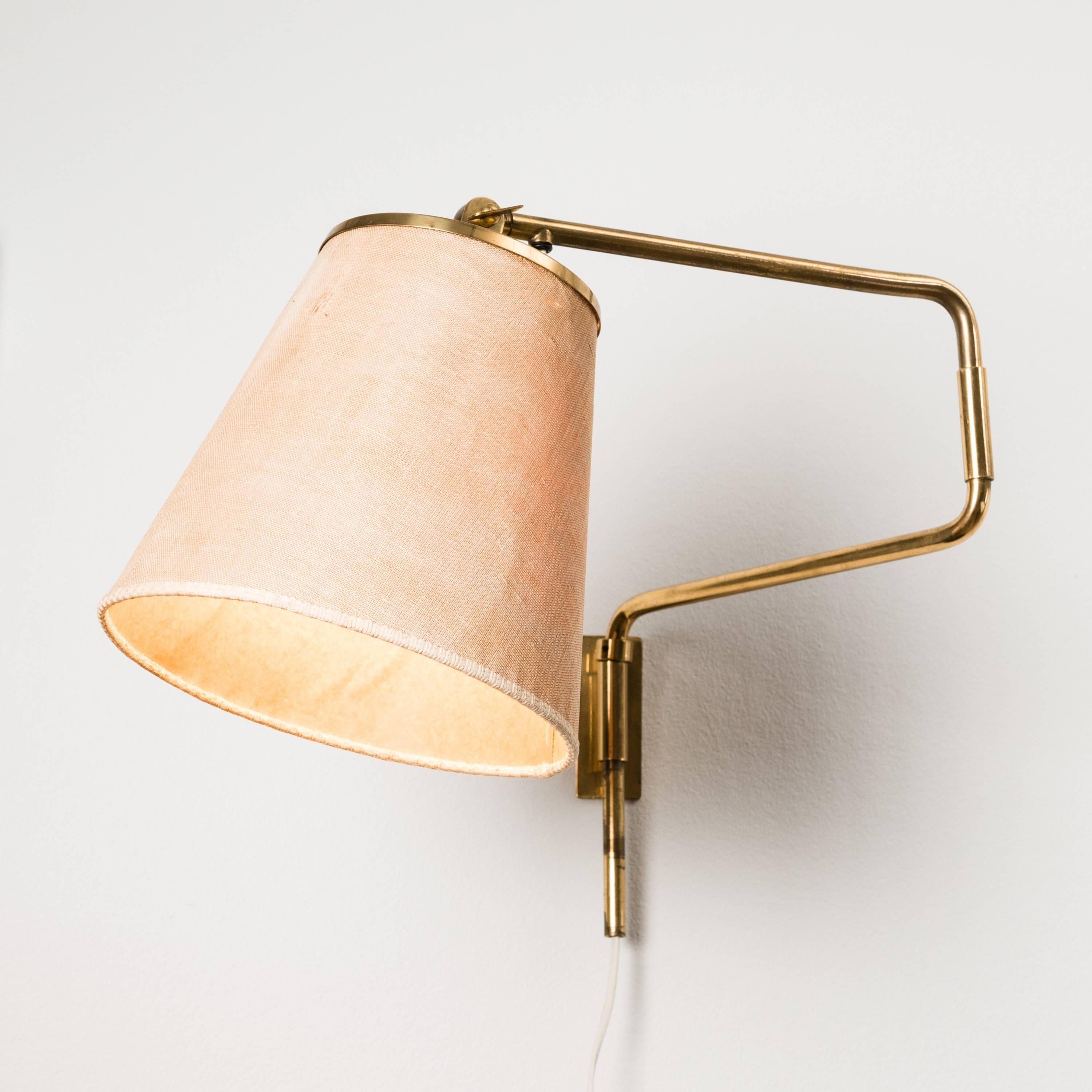 Paavo Tynell, Wall Light, Model 9414, Taito In Good Condition For Sale In Saint-Ouen, FR