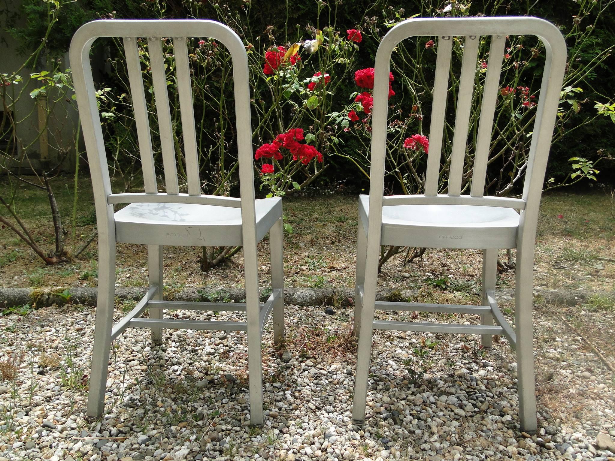 1006 navy chair