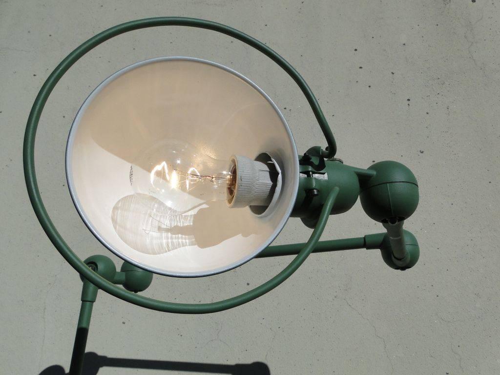 Double Three-Armed Jielde French Industrial Floor Reading Lamp Reseda Green In Excellent Condition For Sale In Saint-Ouen, FR