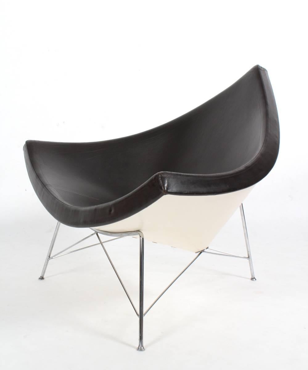 Brown leather coconut chair in very good condition.

Design: George Nelson.
 