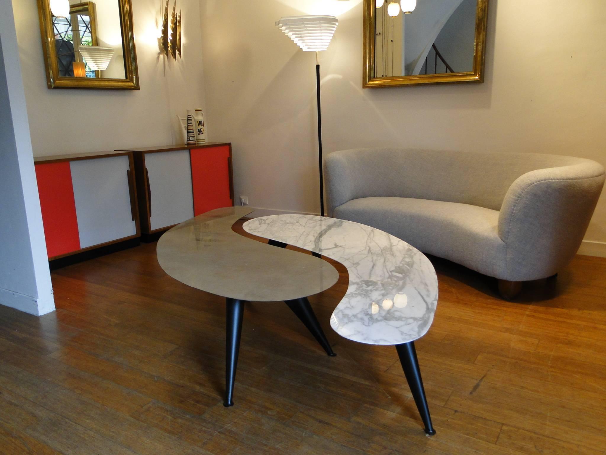 Late 20th Century Pair of Biomorphic Marble Cocktail Tables For Sale