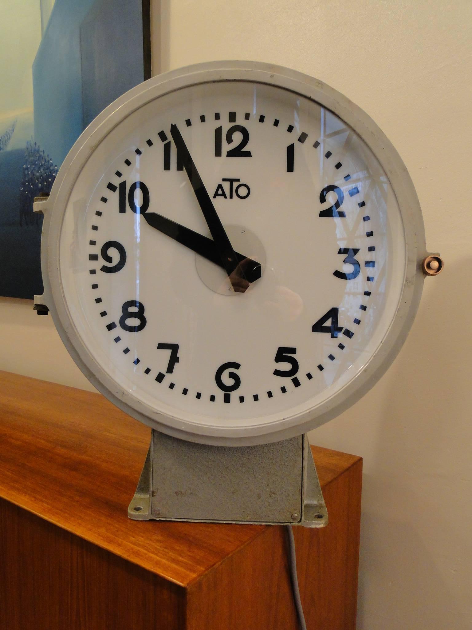 Vintage French station-railway-factory Ato clock. One side with glass and lighting. The frame is made of aluminium. This famous clock measures 19.7