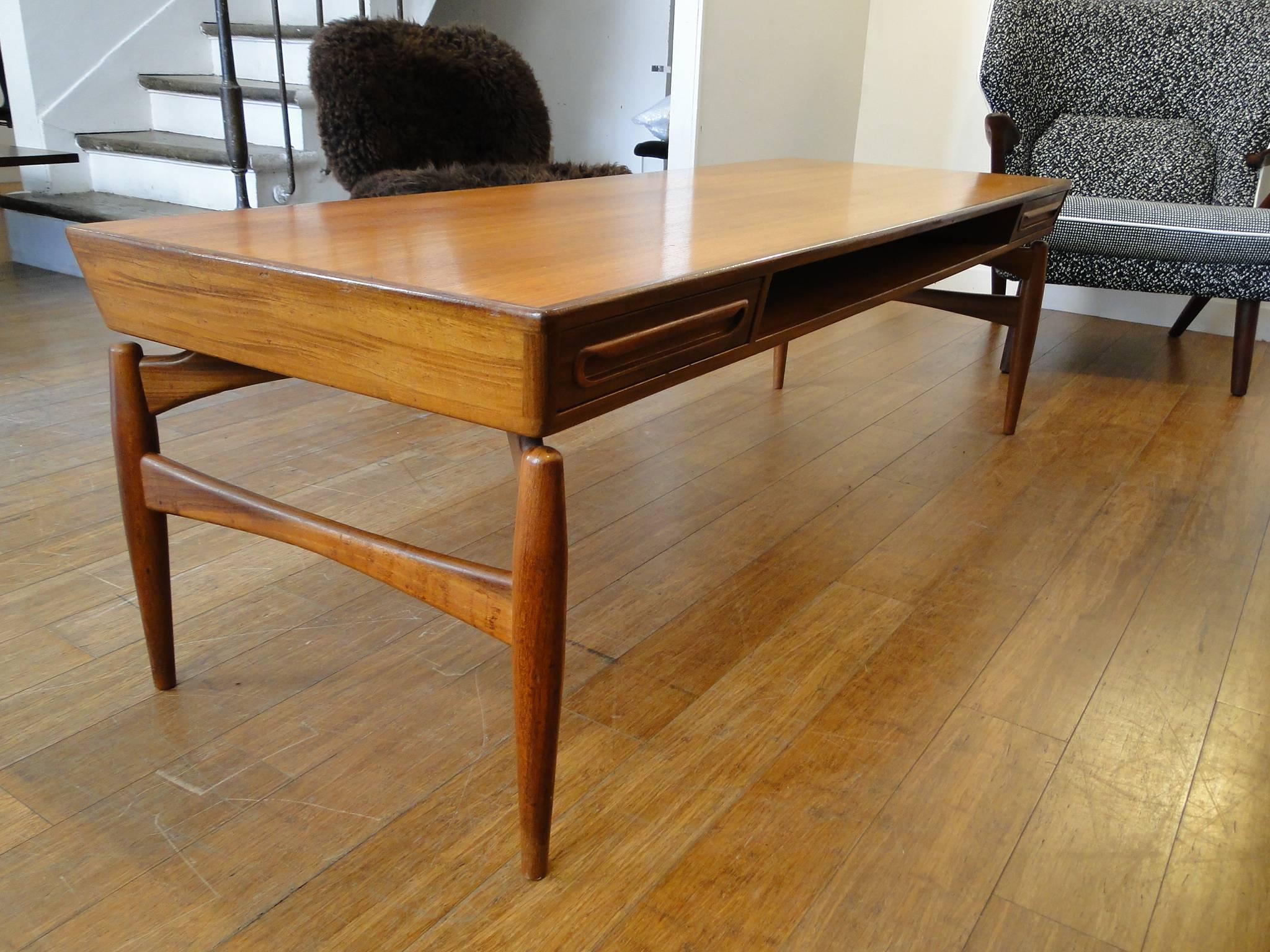 Teak Coffee Table by E.W. Bach In Good Condition For Sale In Saint-Ouen, FR