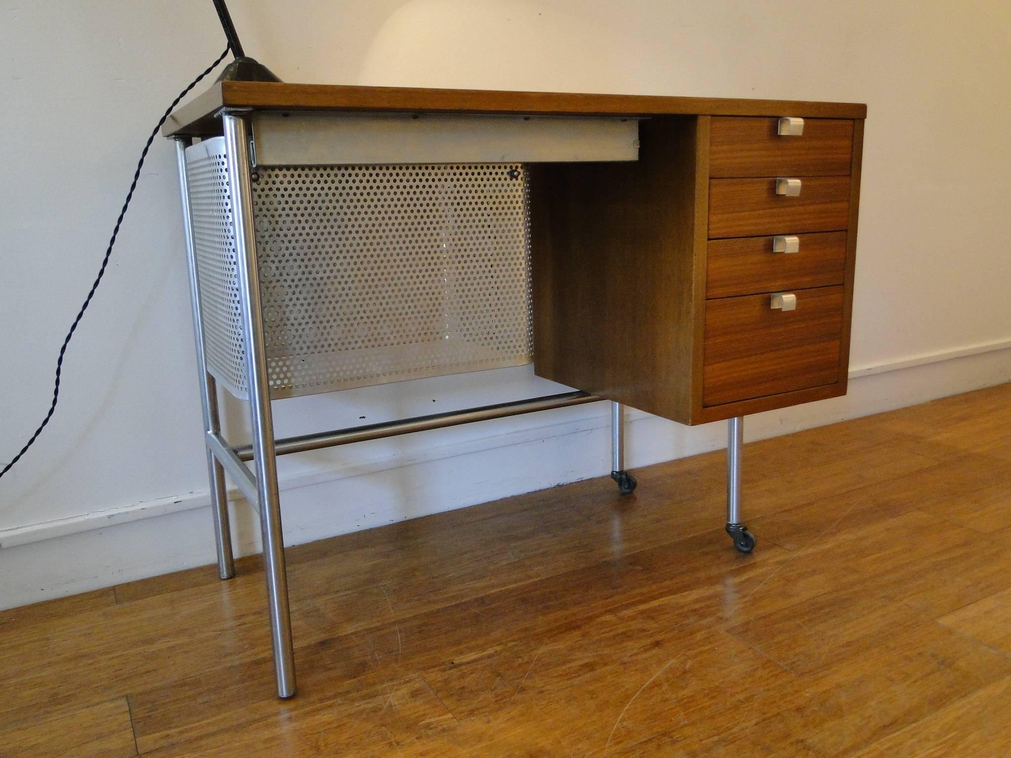 One of Nelson's most engaging designs for Herman Miller, originating in 1947
and lasting well into the 1950s. Desk in excellent condition.