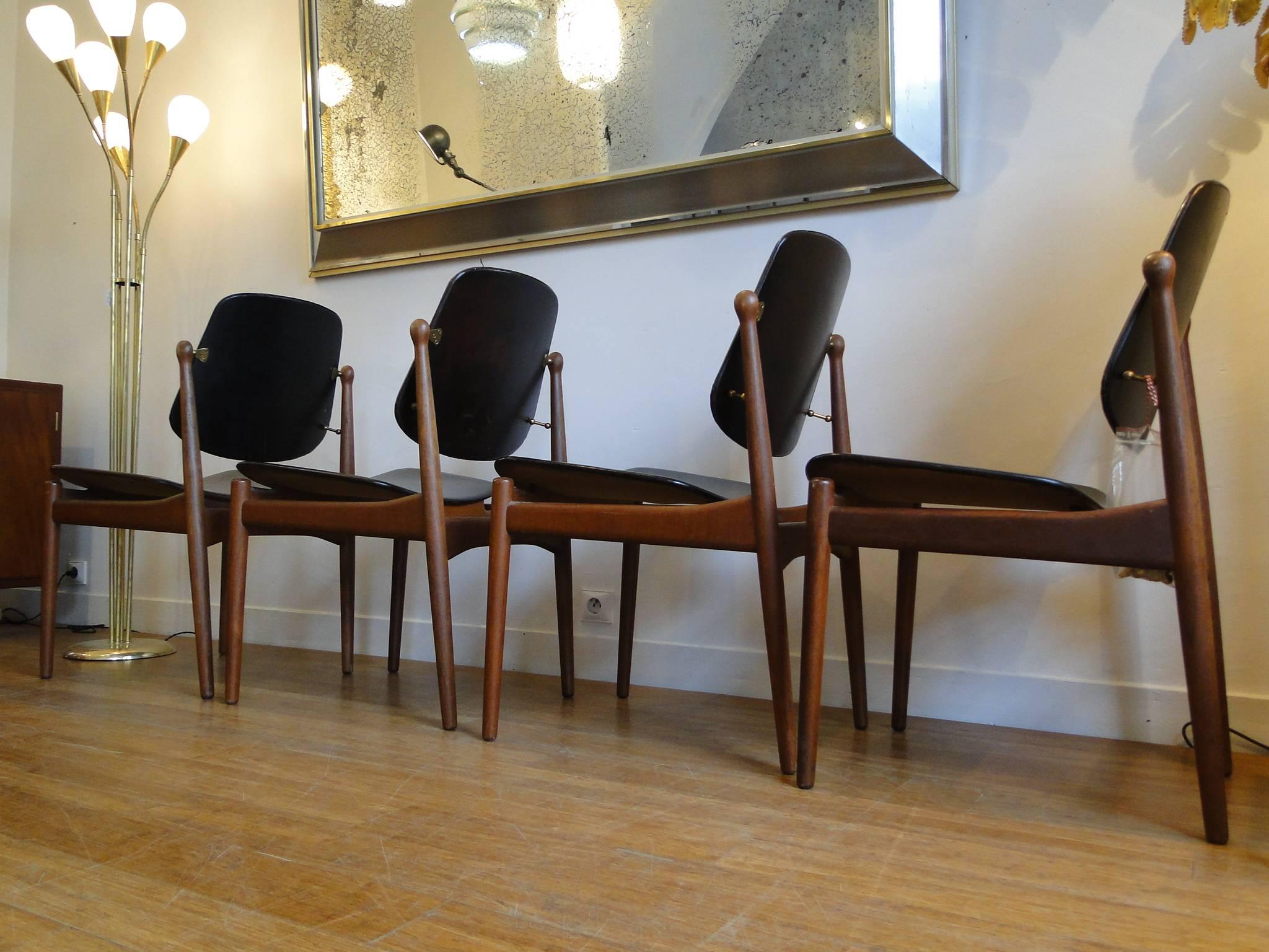 Scandinavian Modern Four Arne Vodder Teak Dining Chairs for France & Dar