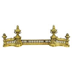 Par de morillos de bronce dorado, estilo Luis XVI, finales del siglo XIX