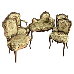 Wohnzimmergarnitur im Louis-XV-Stil aus dem 19. Jahrhundert, geschnitztes Holz und Stoff mit Blumenmuster