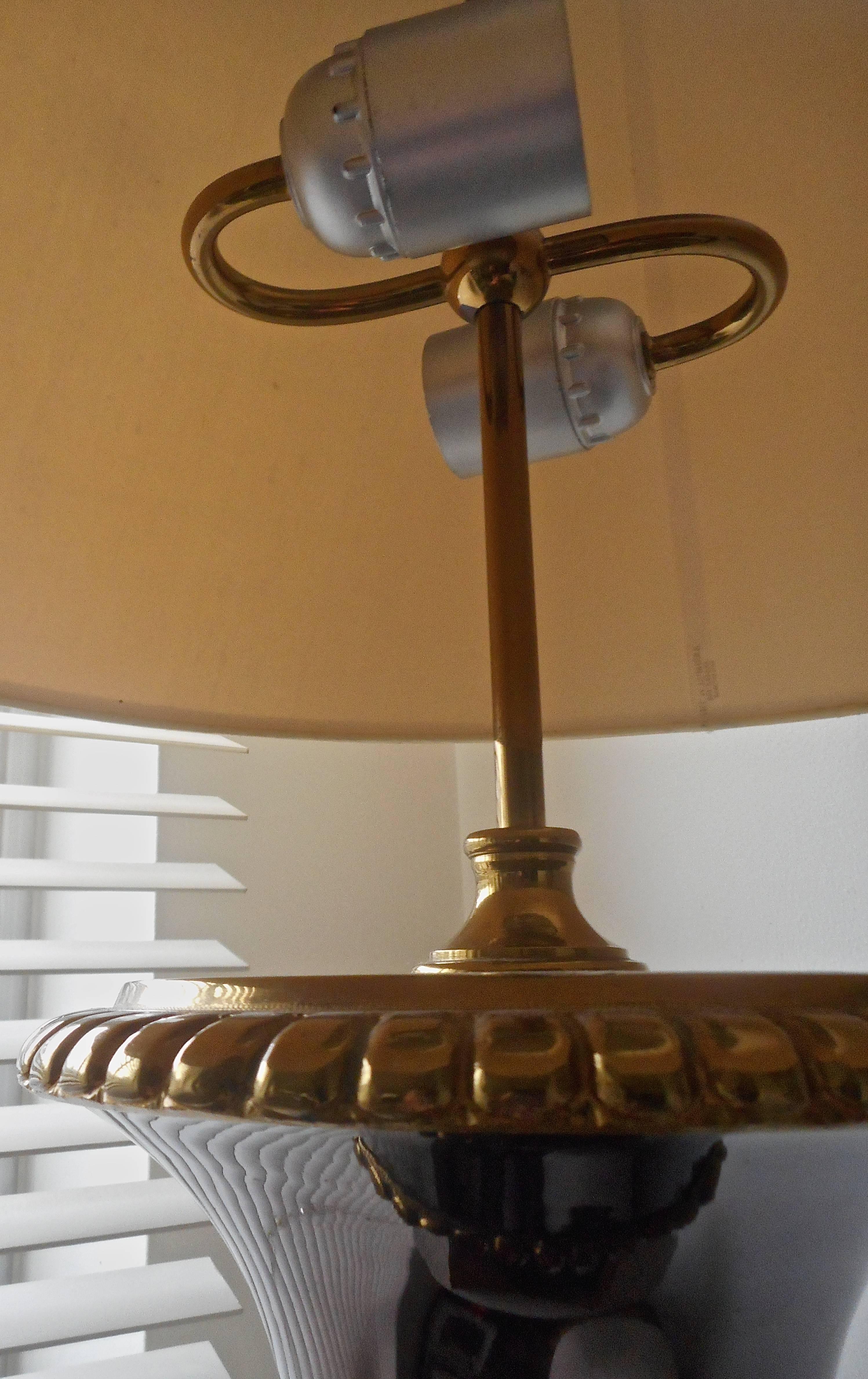 A Large Scale Neoclassical Desk Lamp by Maison Jansen In Excellent Condition In Brussels, BE