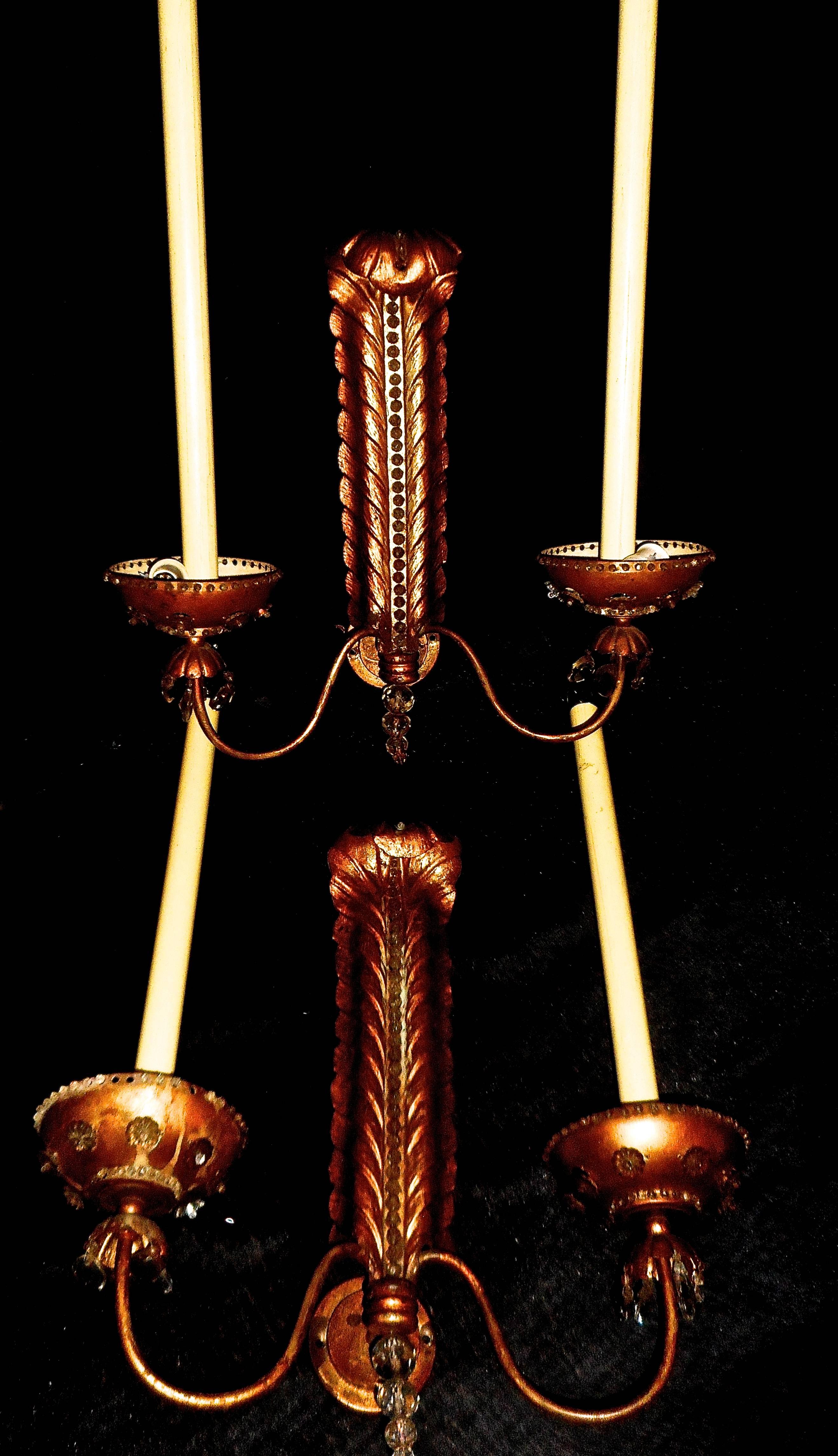 Spectacular, end of the 1940s by Baguès.
Gilt metal and crystals.
Five lights each sconce.