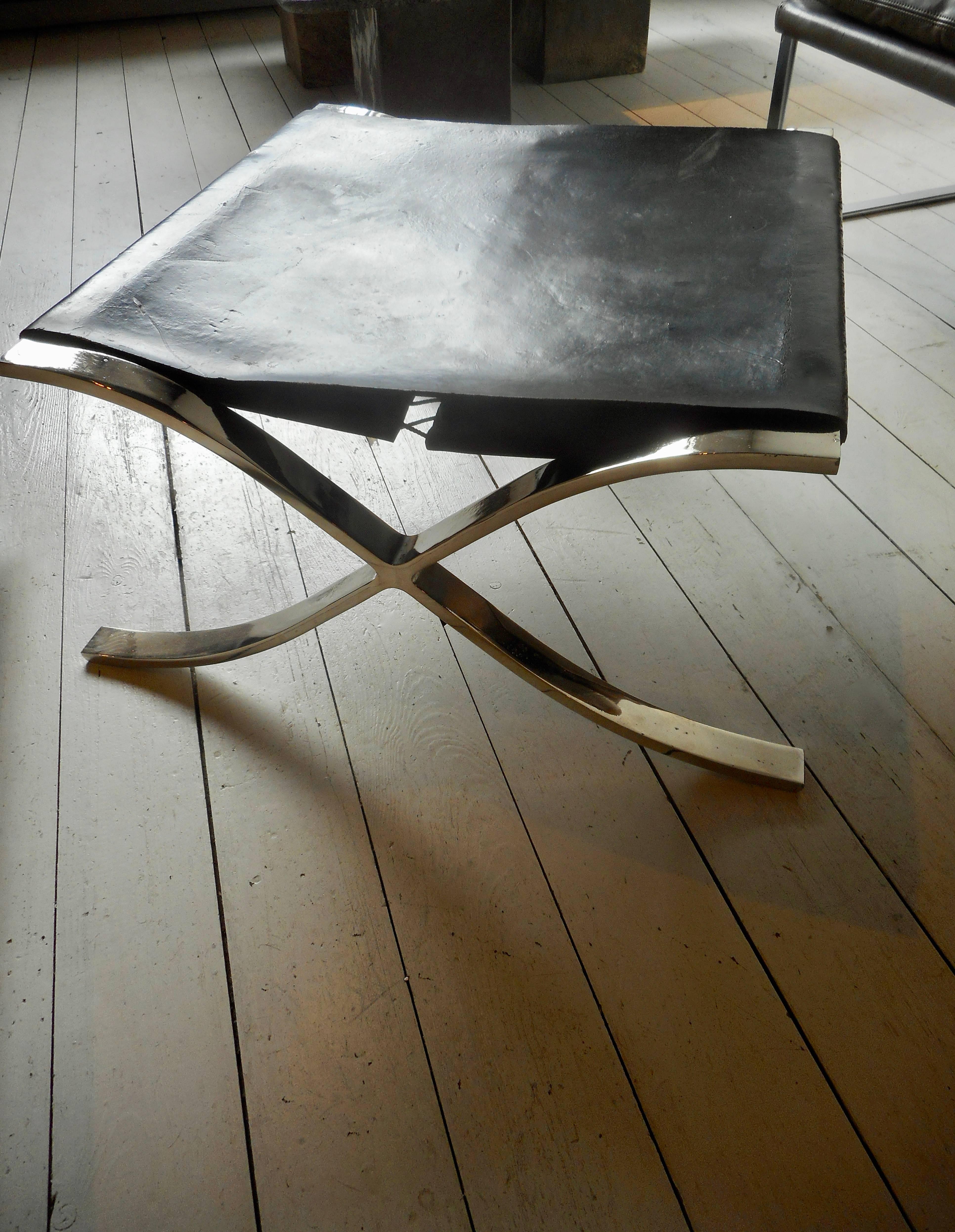 Chrome finish metal feet, in original black leather.
Designed by Mies van der Rohe for Knoll International.
circa 1960.