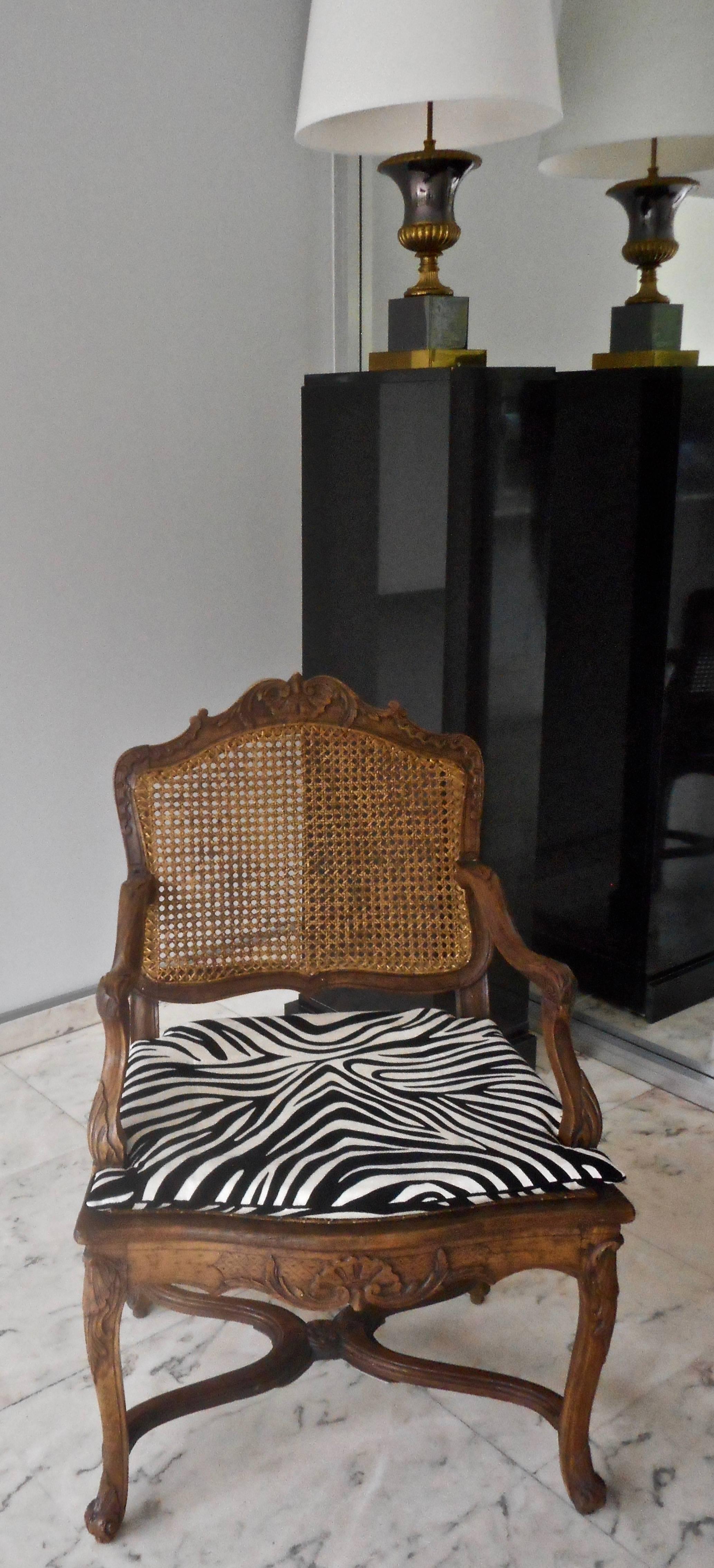 Régence 18th Century Regence Caned French Armchair For Sale