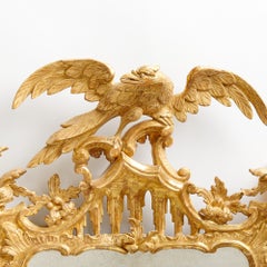 Ein Paar vergoldete Spiegel aus der Zeit Georgs III. mit Adlerwappen, um 1755